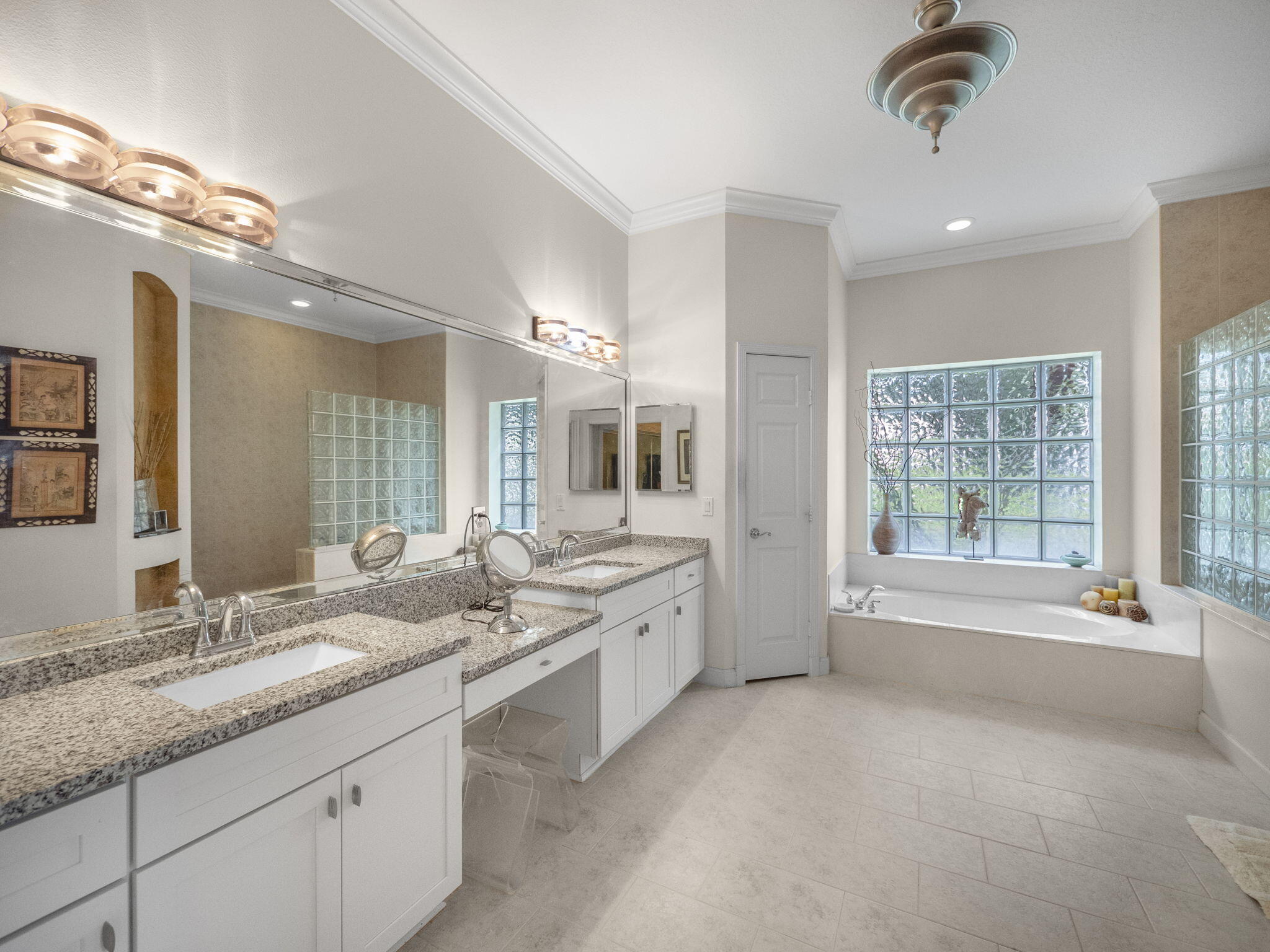 8212 Kiawah Trace
