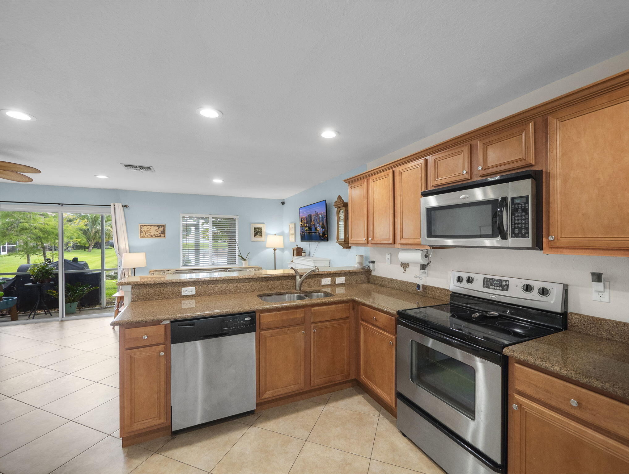 2544 SW Marshfield Court