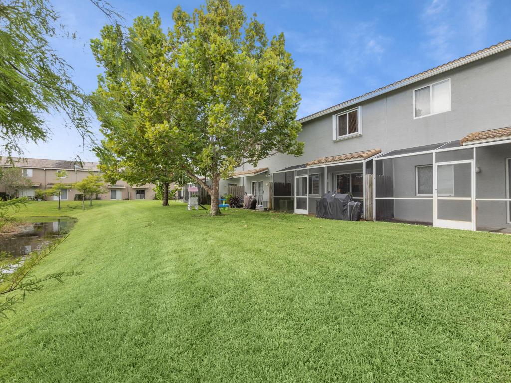 2544 SW Marshfield Court