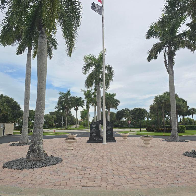 2544 SW Marshfield Court