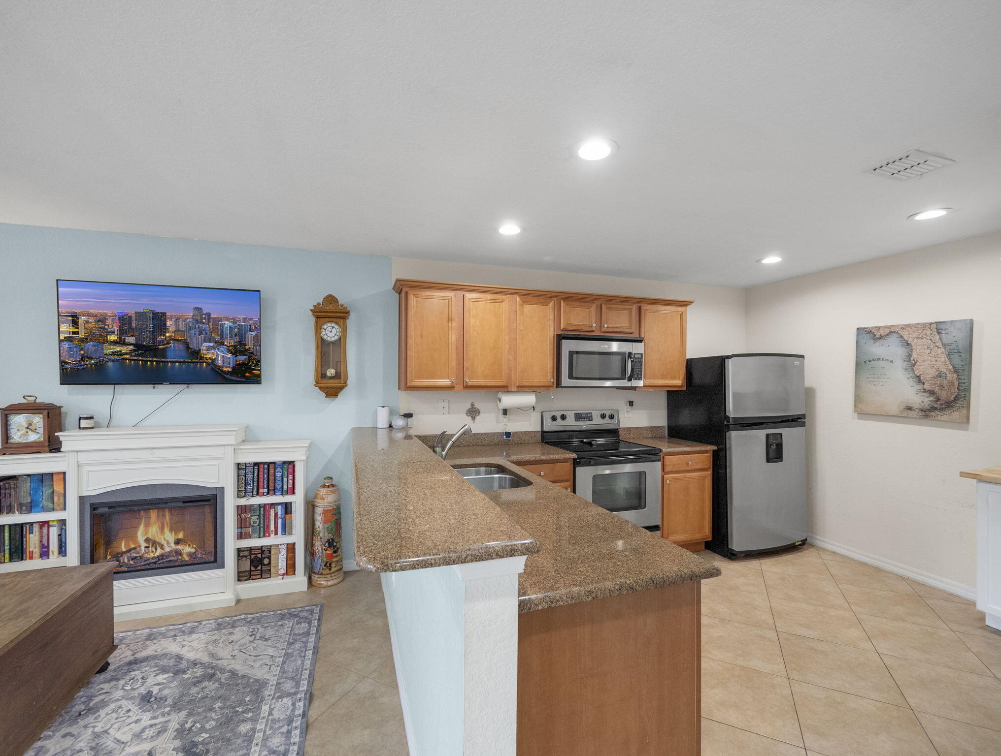 2544 SW Marshfield Court
