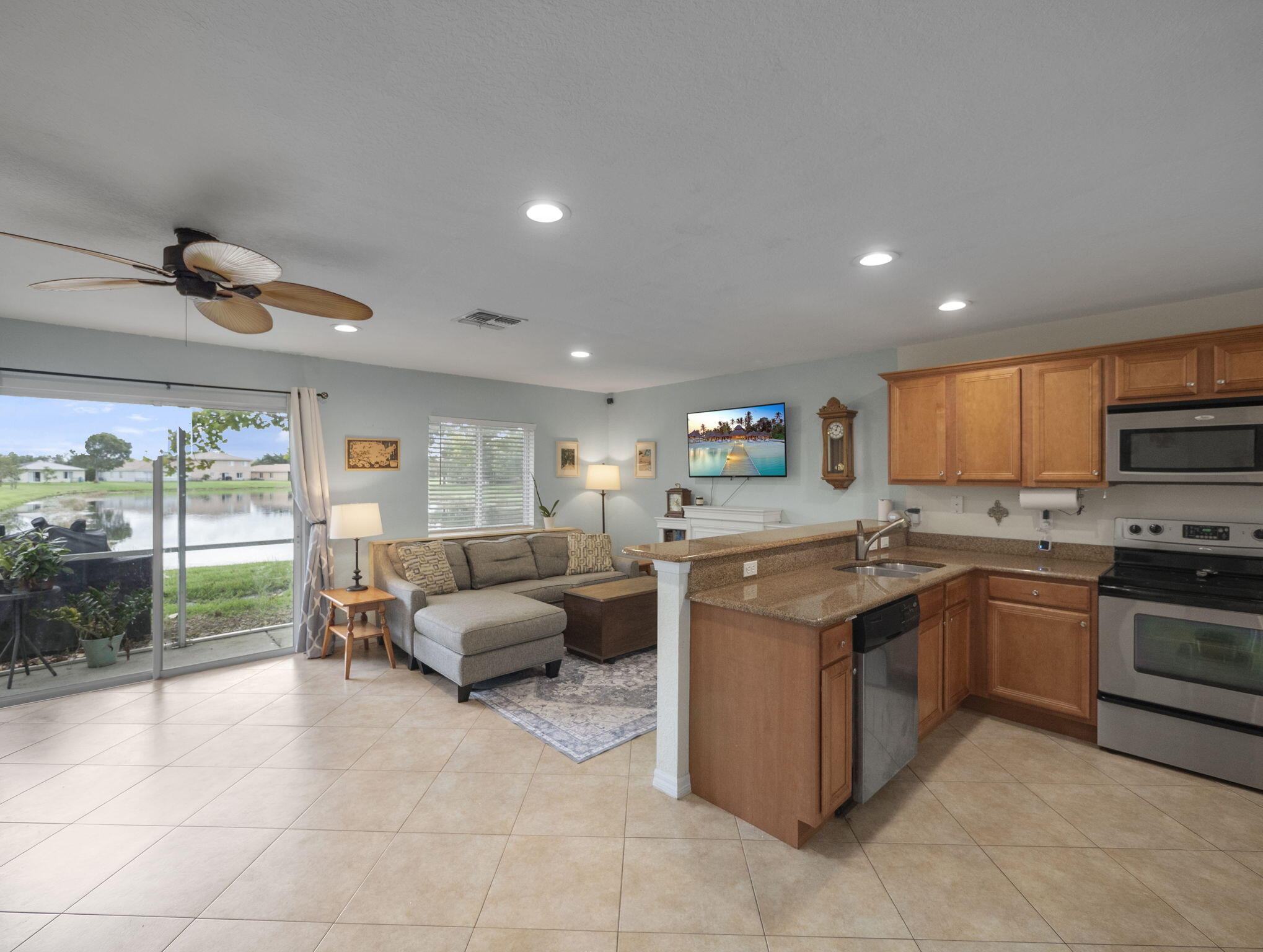 2544 SW Marshfield Court