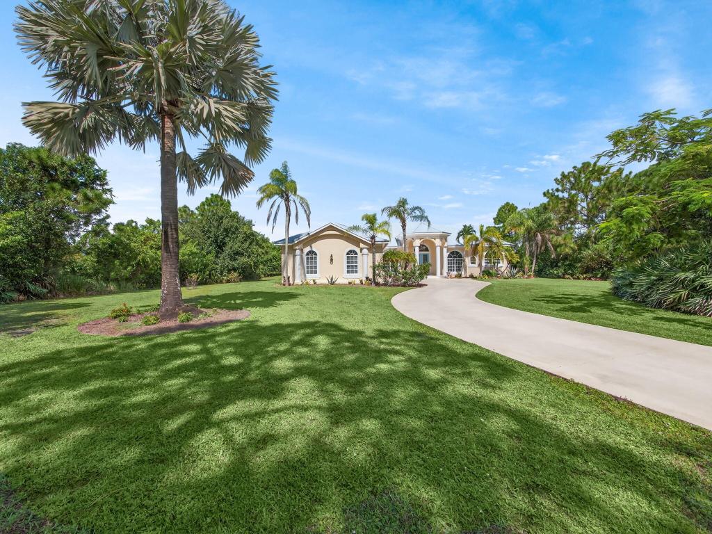 7820 SW Saddlebrook Drive