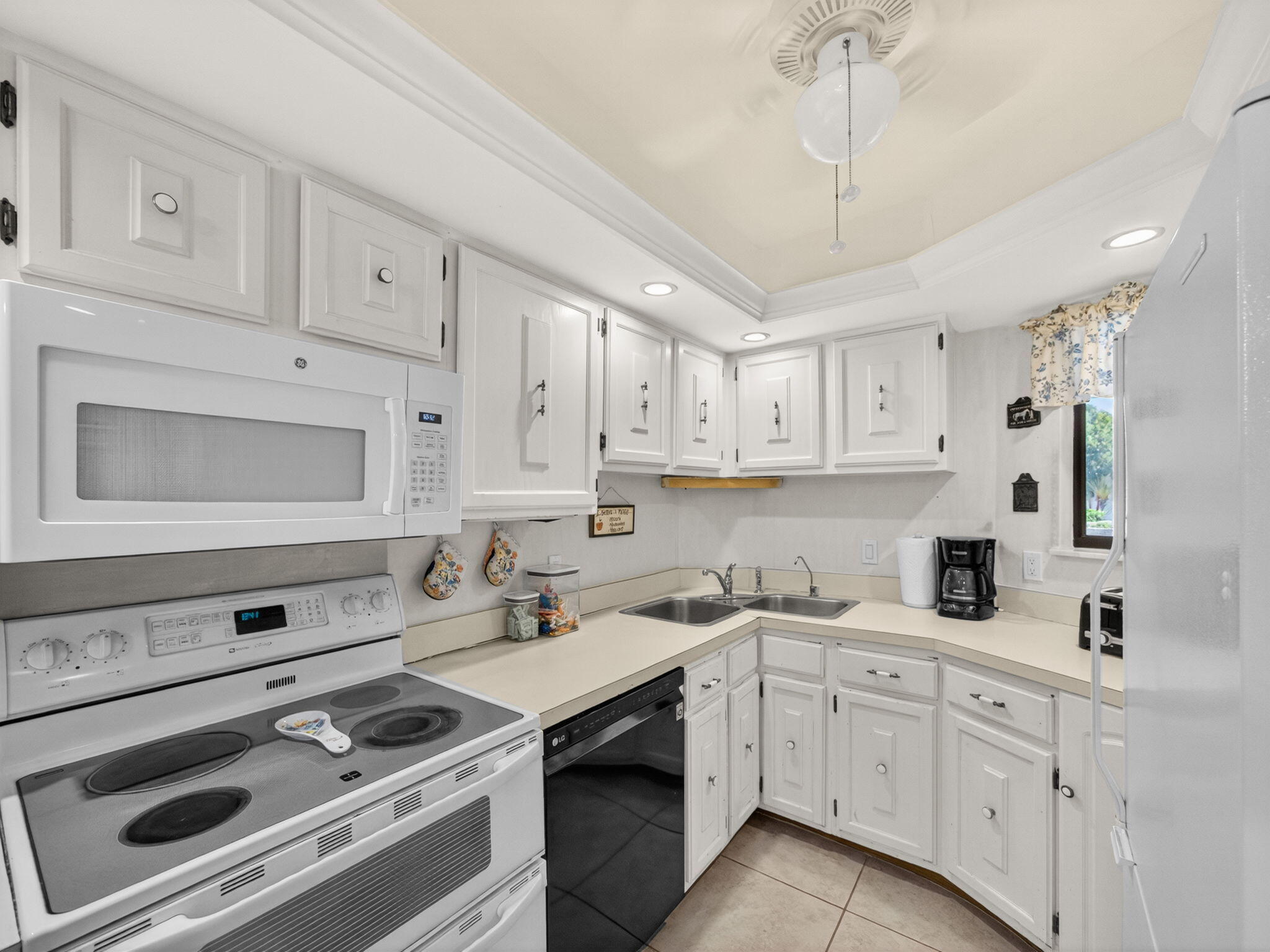 2400 S Ocean Drive 3426