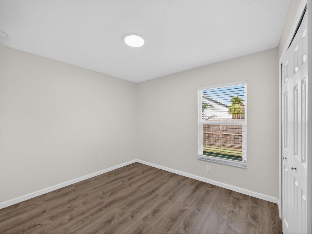 1633 SW Diamond Street