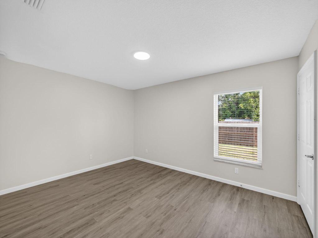 1633 SW Diamond Street