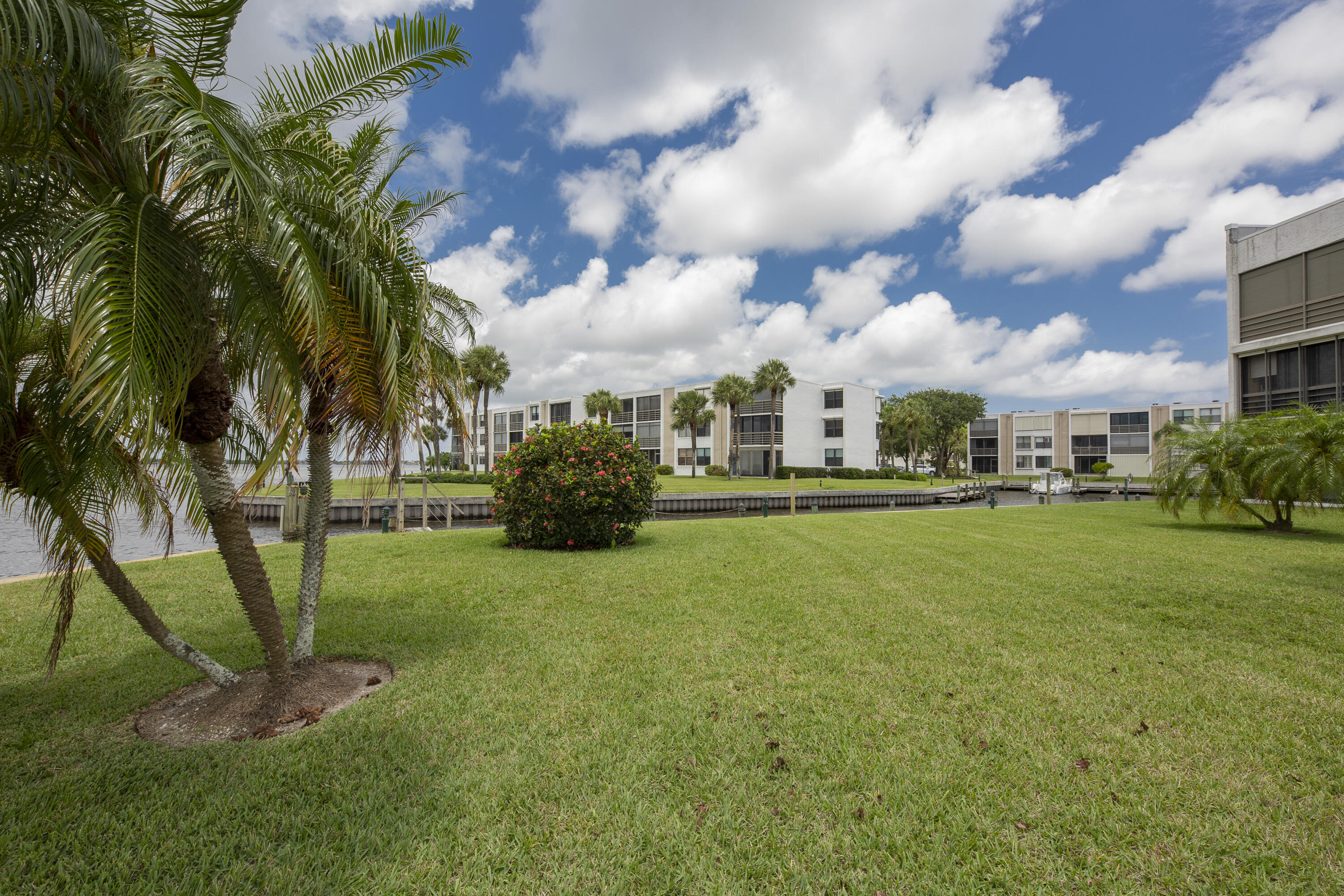 1950 SW Palm City Road 7101