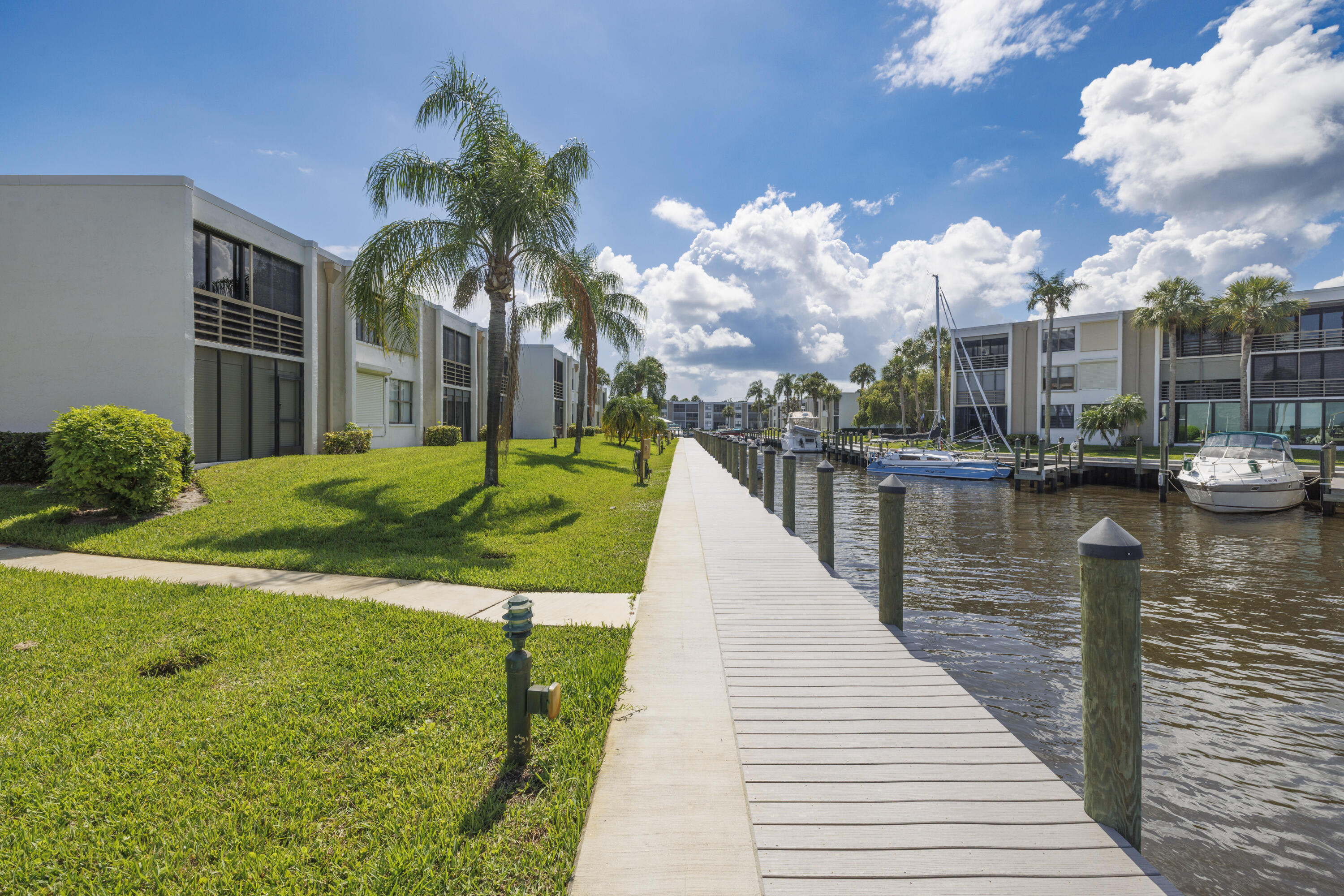 1950 SW Palm City Road 7101