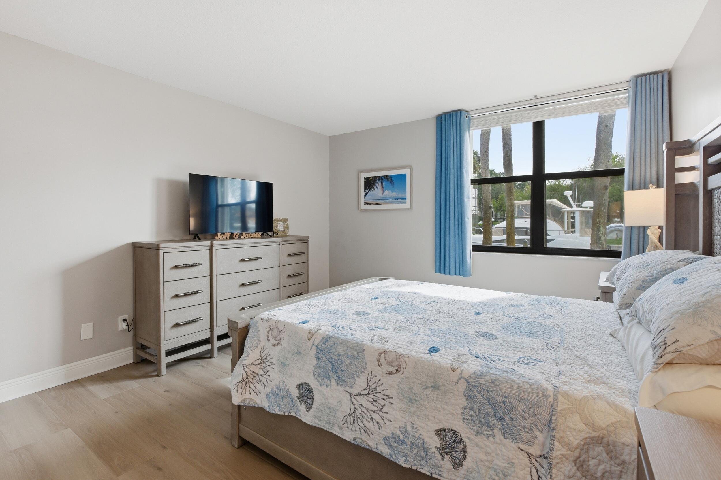 1950 SW Palm City Road 7101
