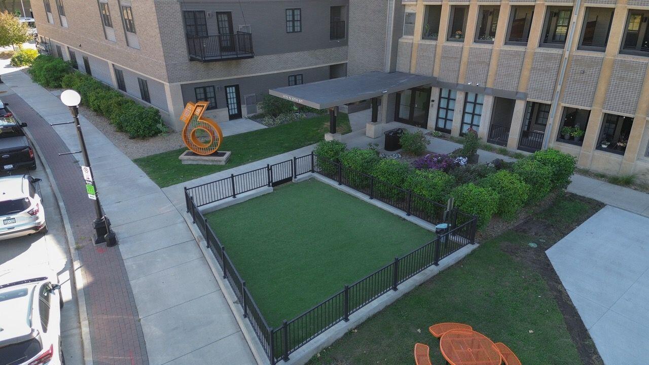 415 6th St N Unit: 413