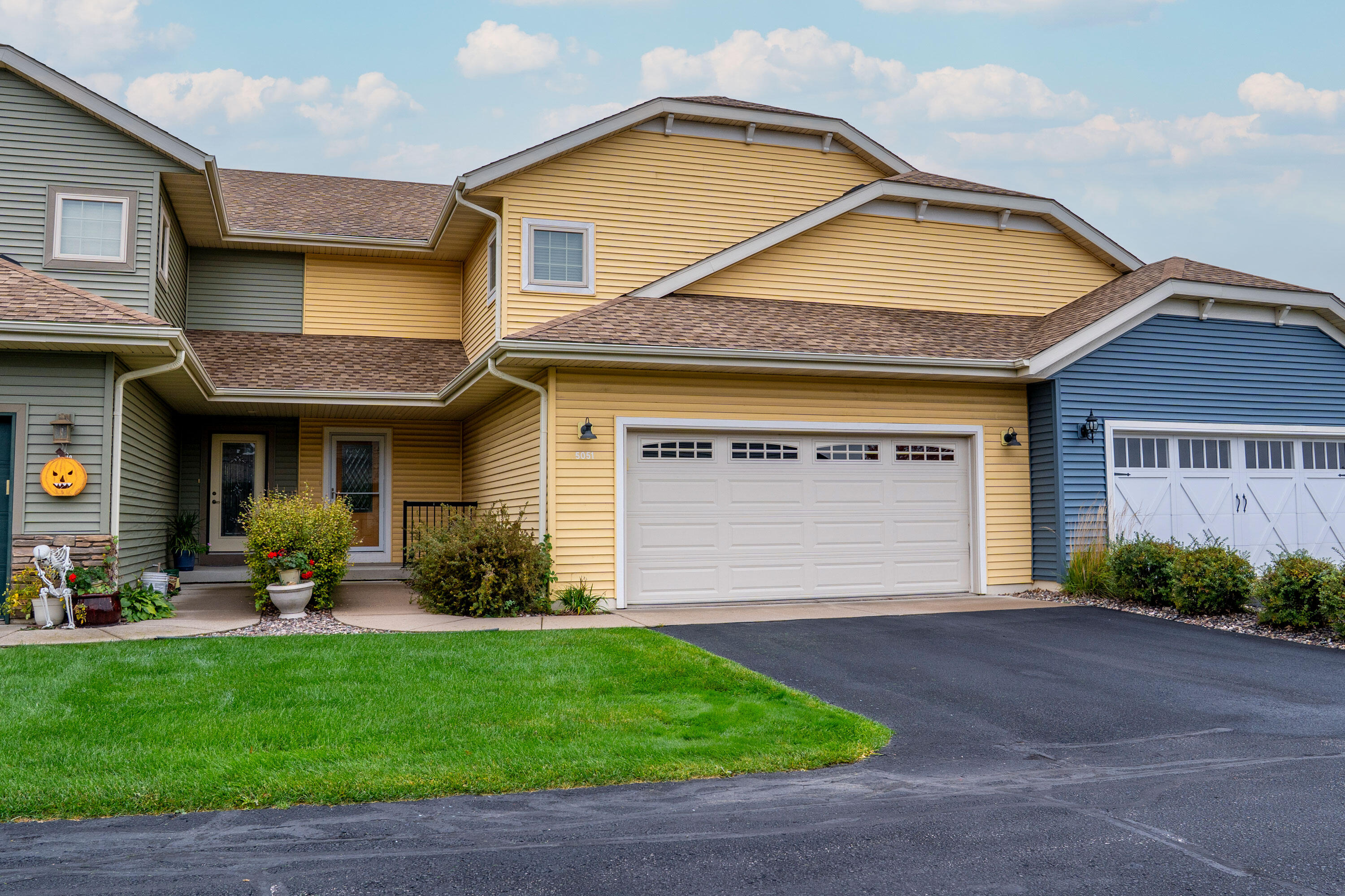 5051 County Road B - Unit: 24