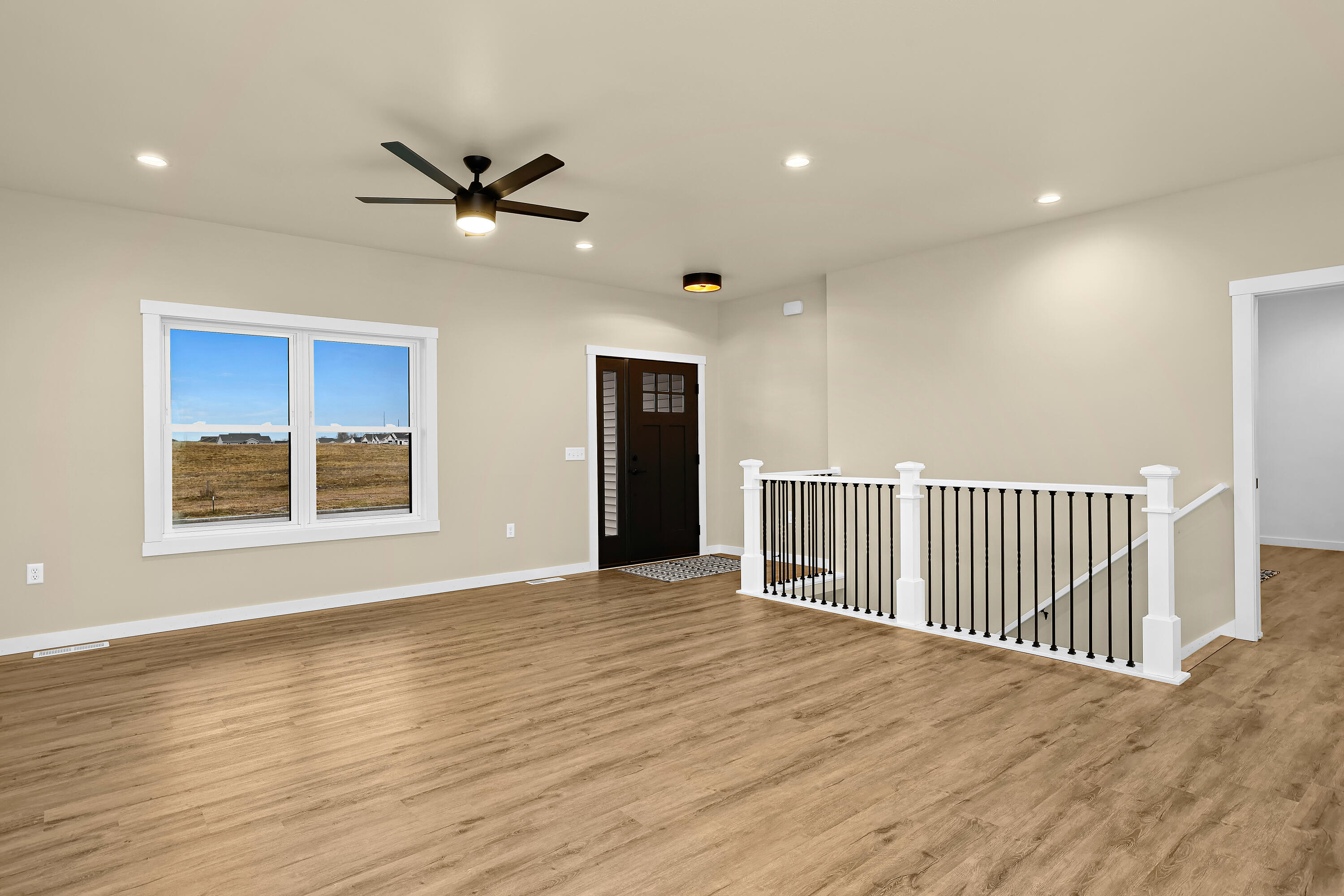 826 Clark Ln
