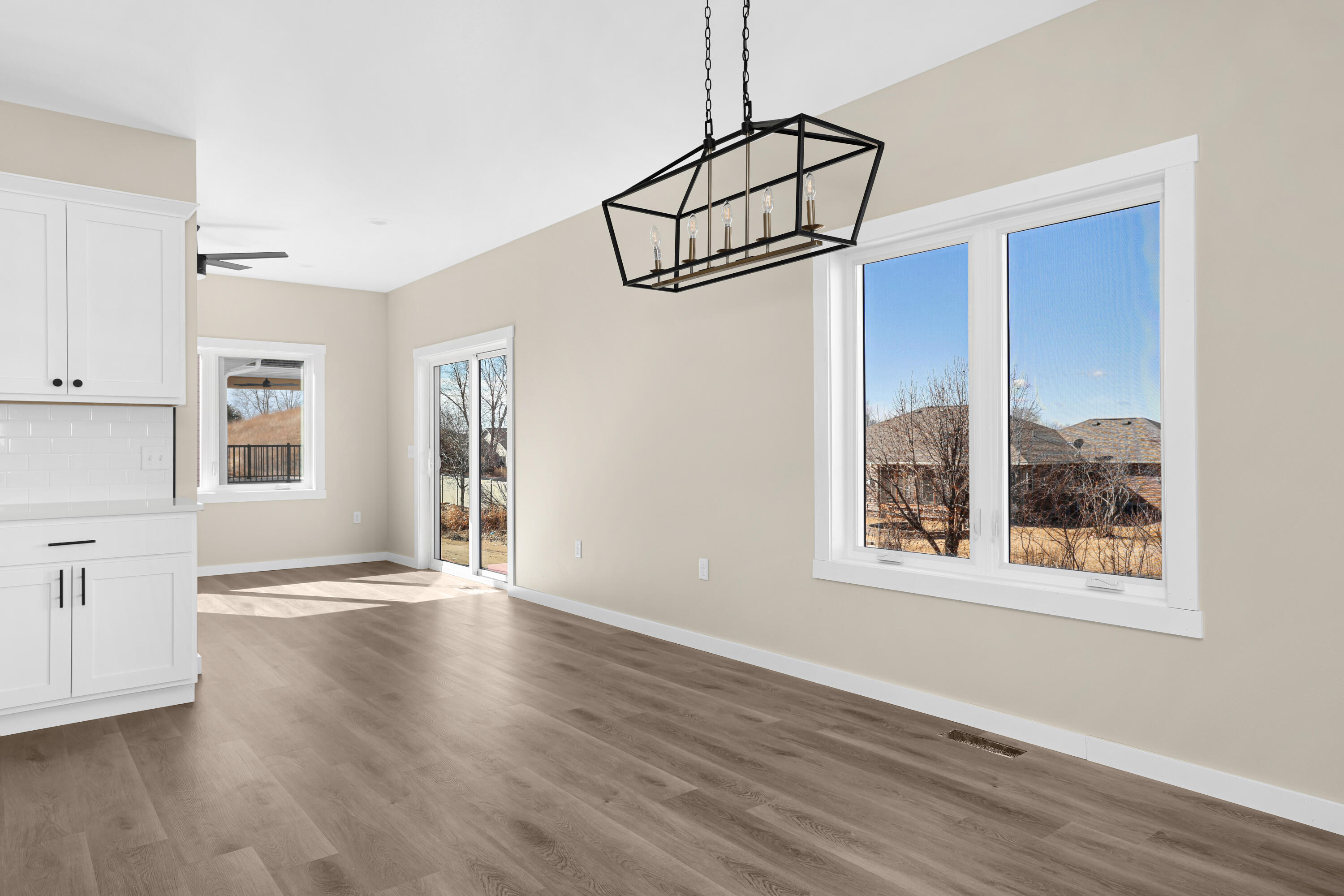 827 Clark Ln