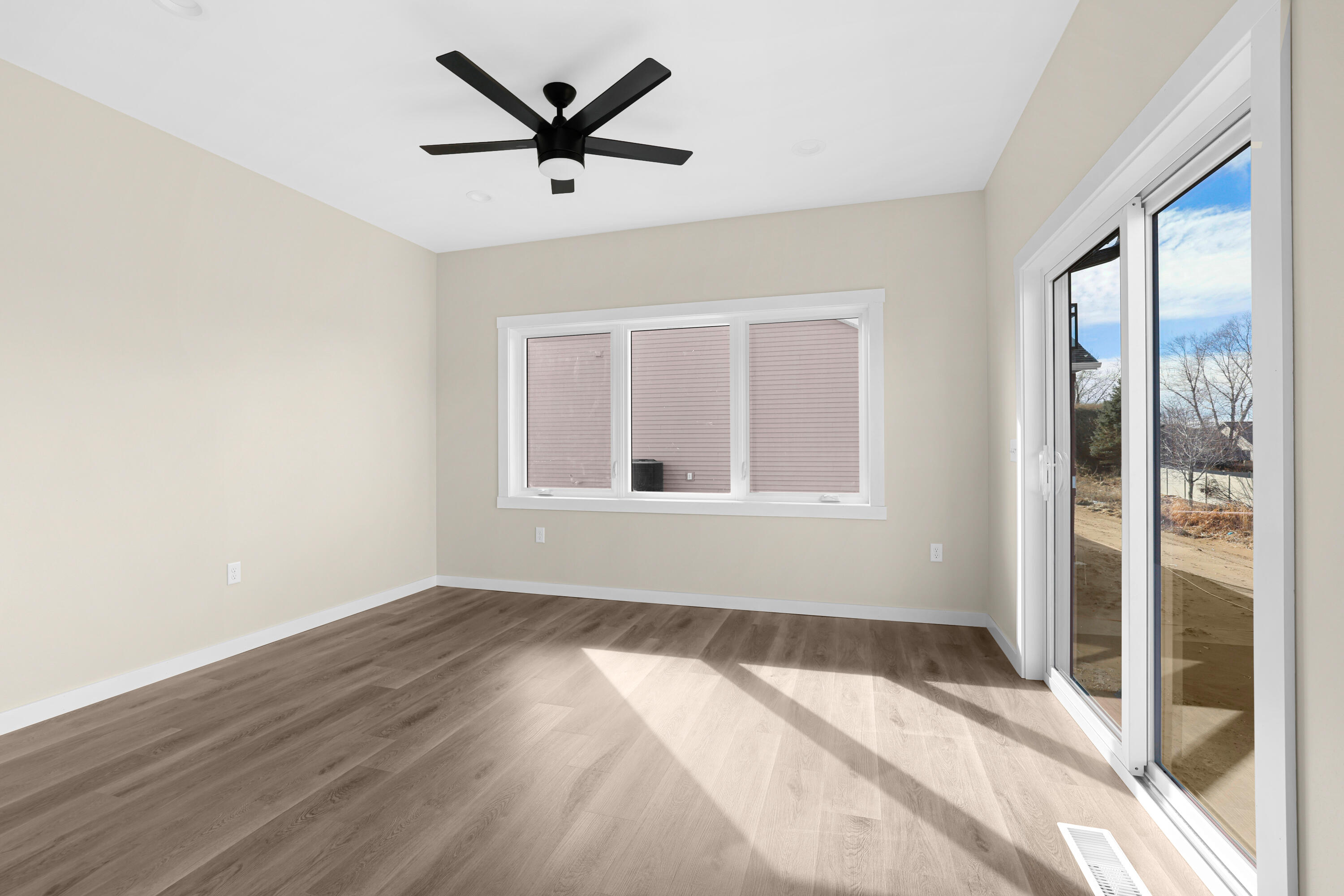 947 Clark Ln