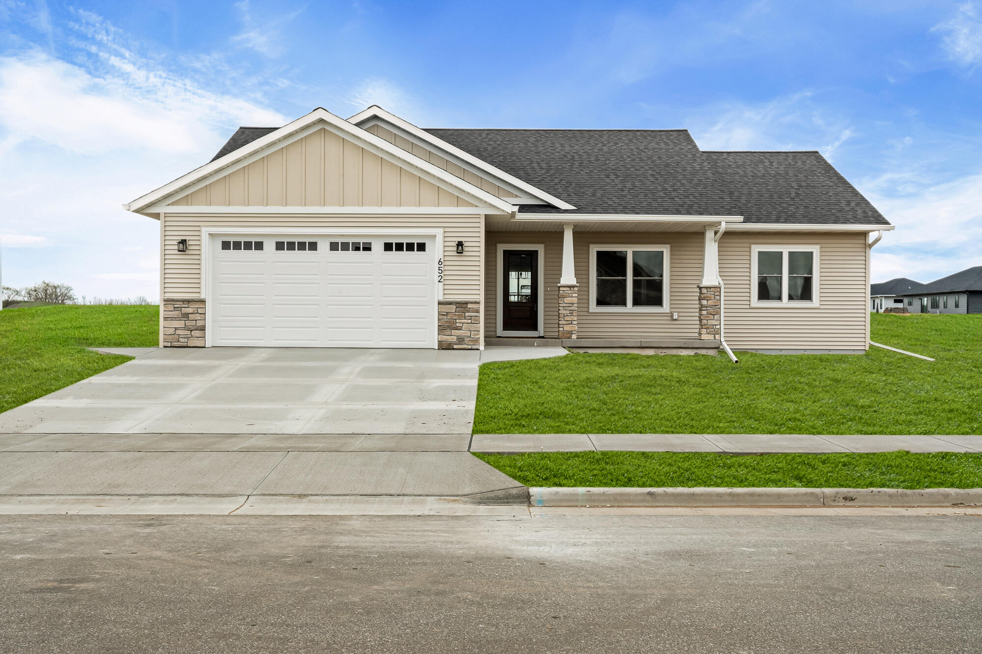 652 Boone Ln