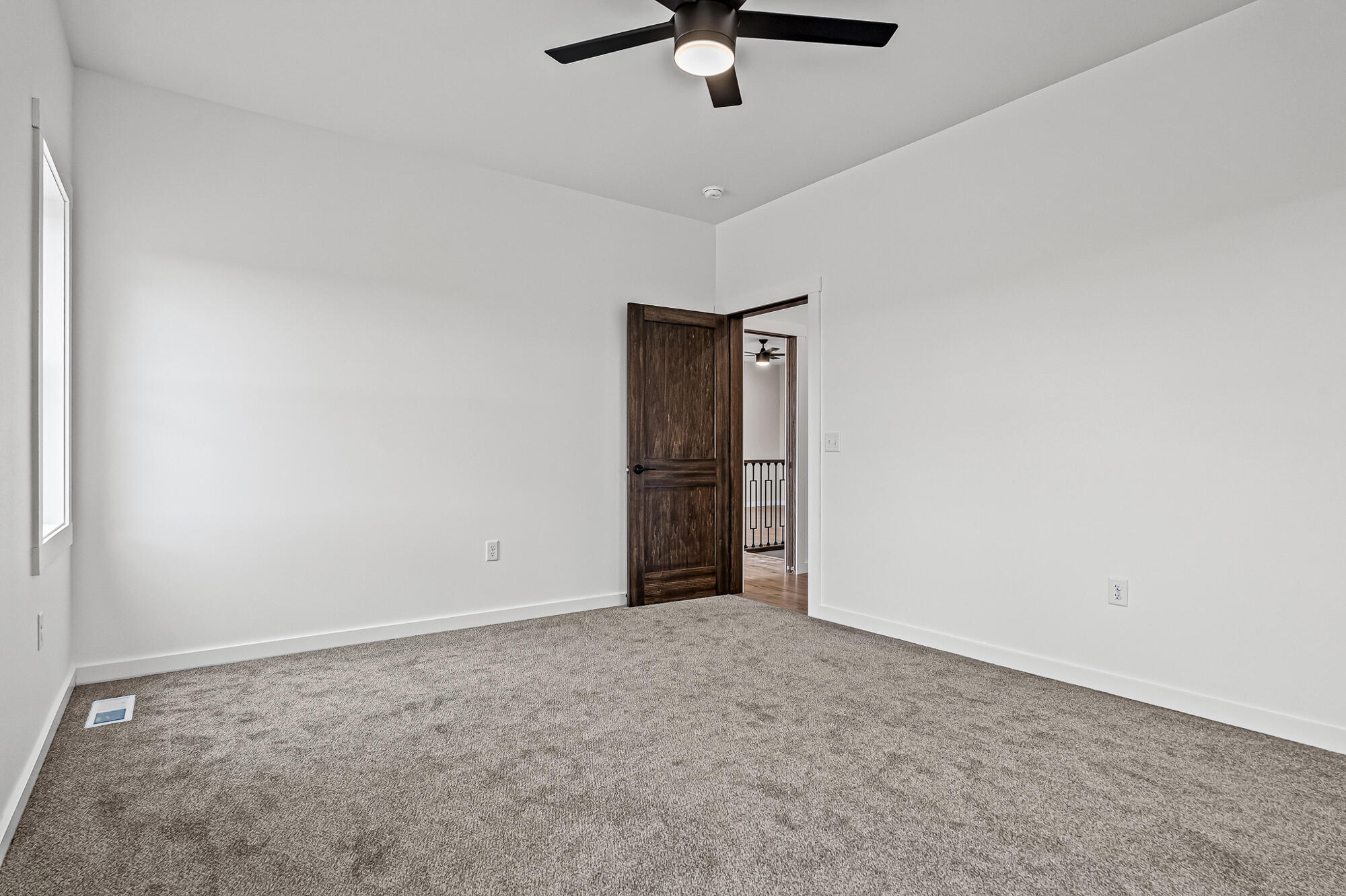 652 Boone Ln