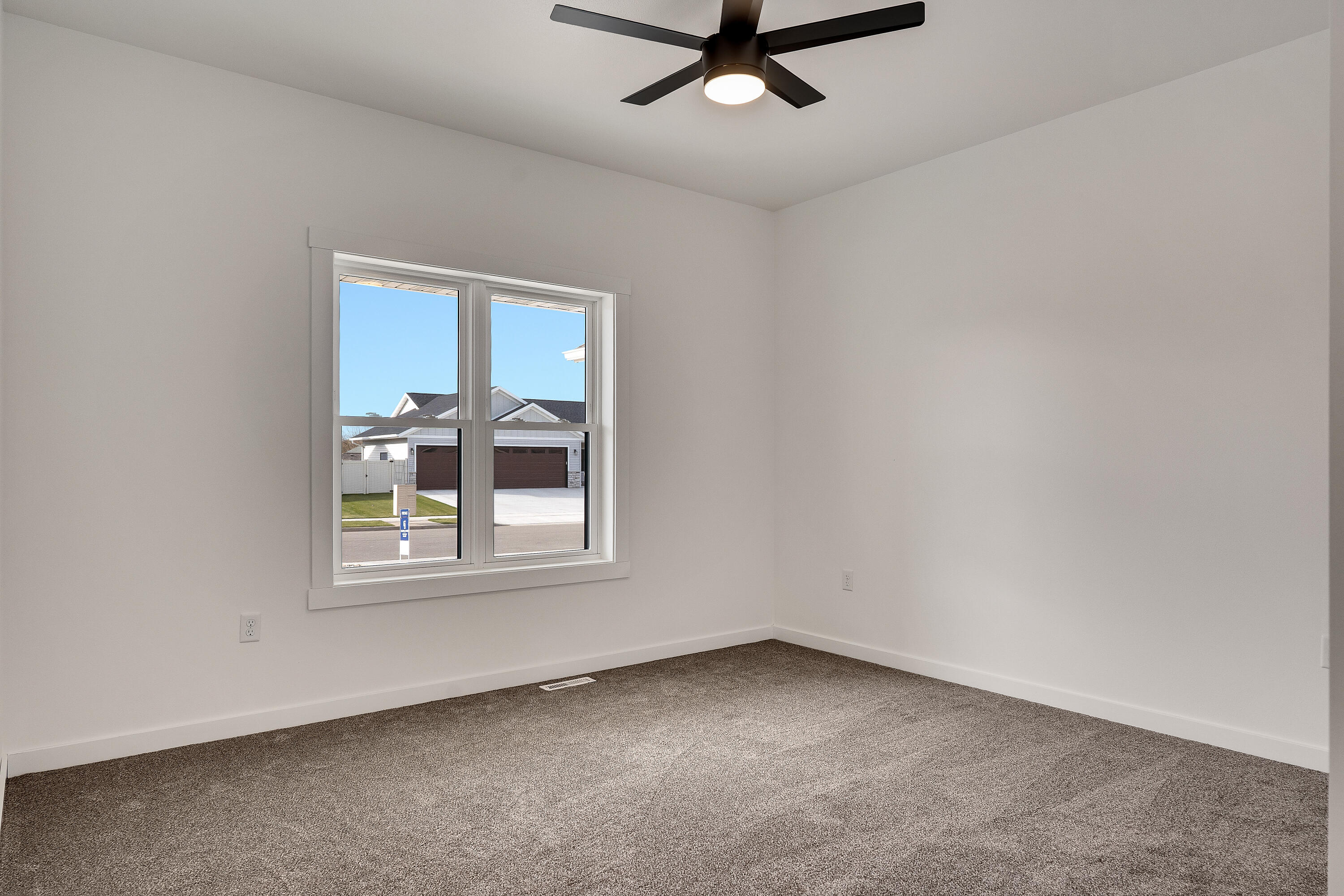 933 Bridger Dr