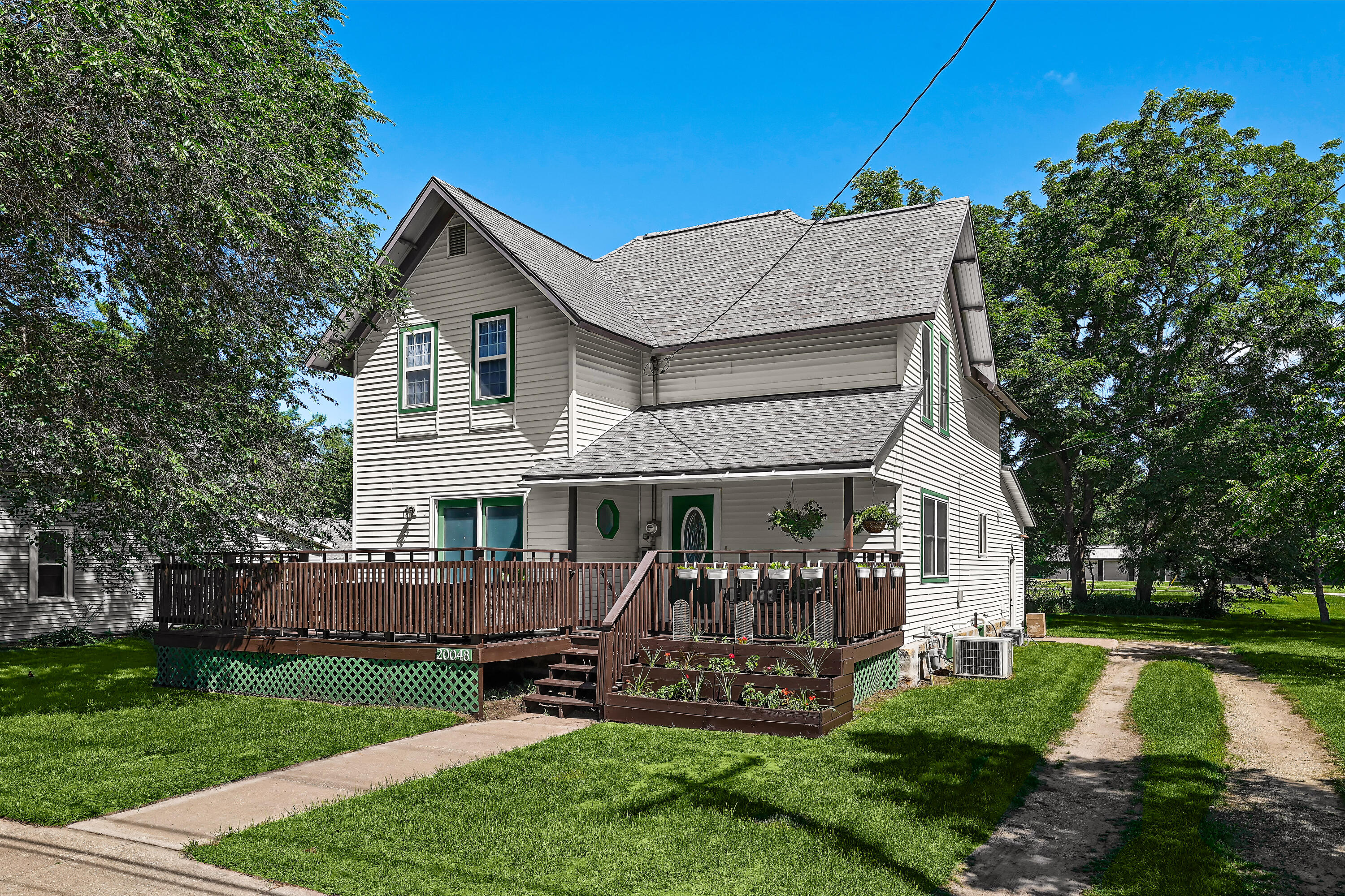20048 W Mill Rd