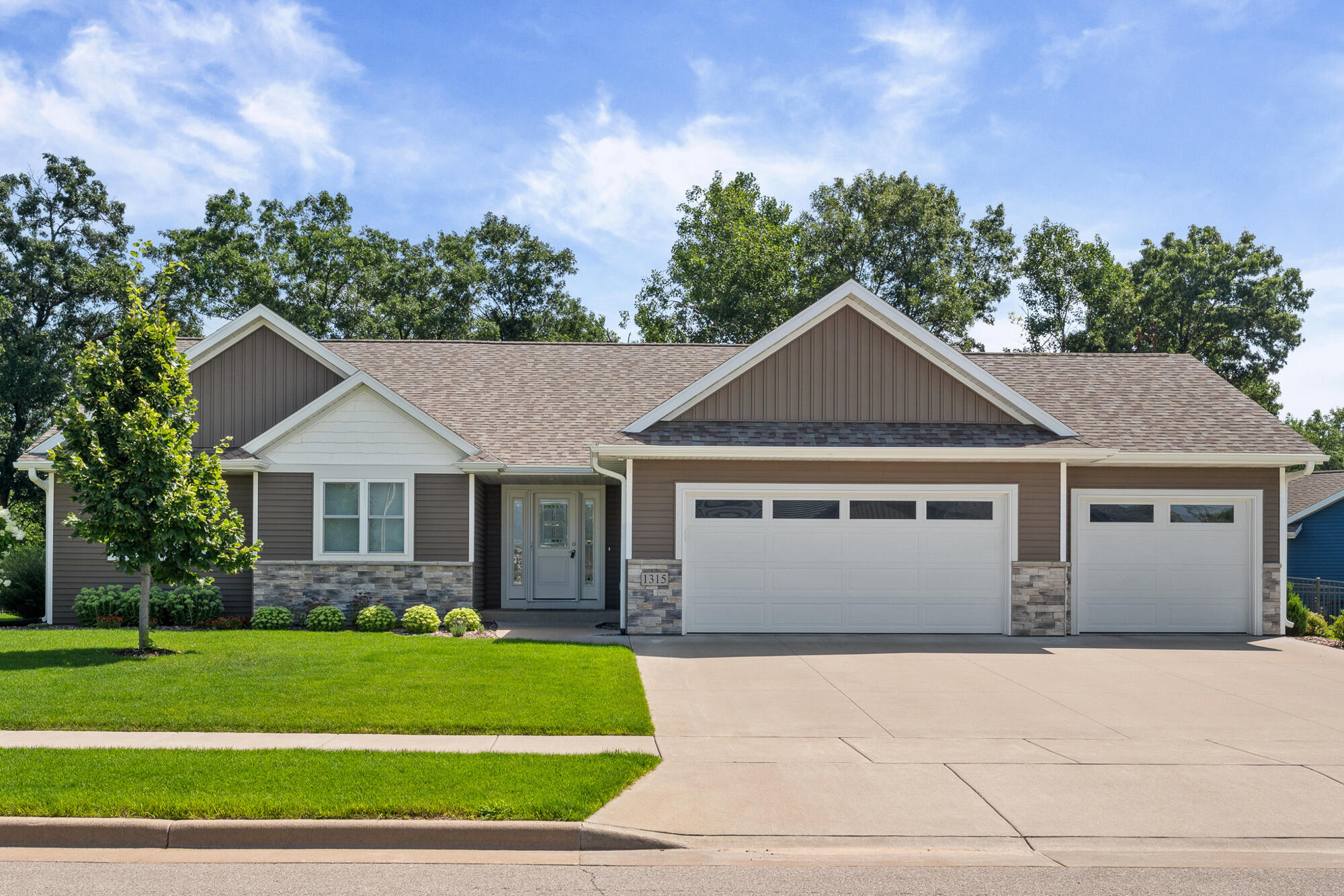 1315 Bridger Dr