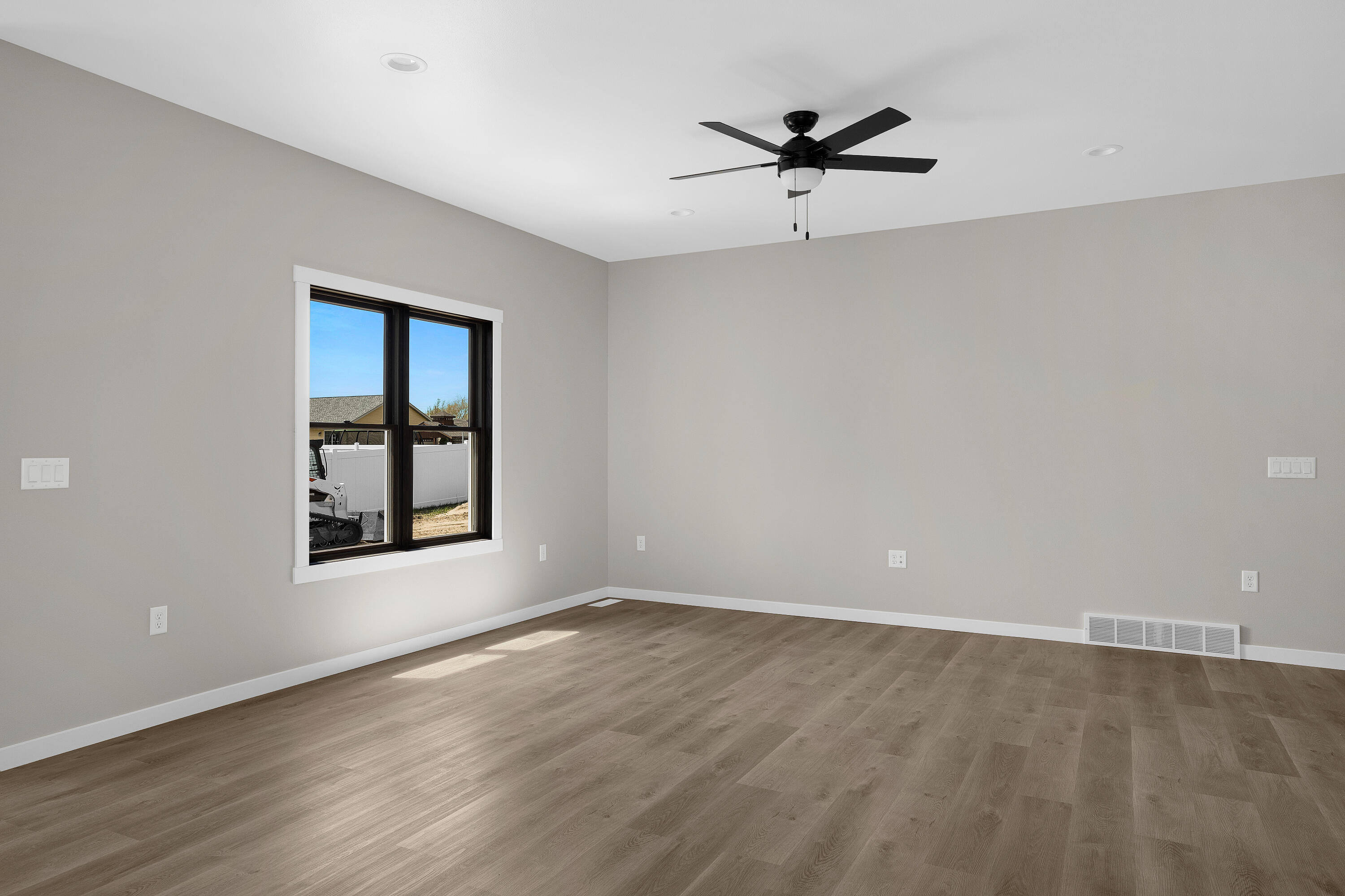956 Clark Ln