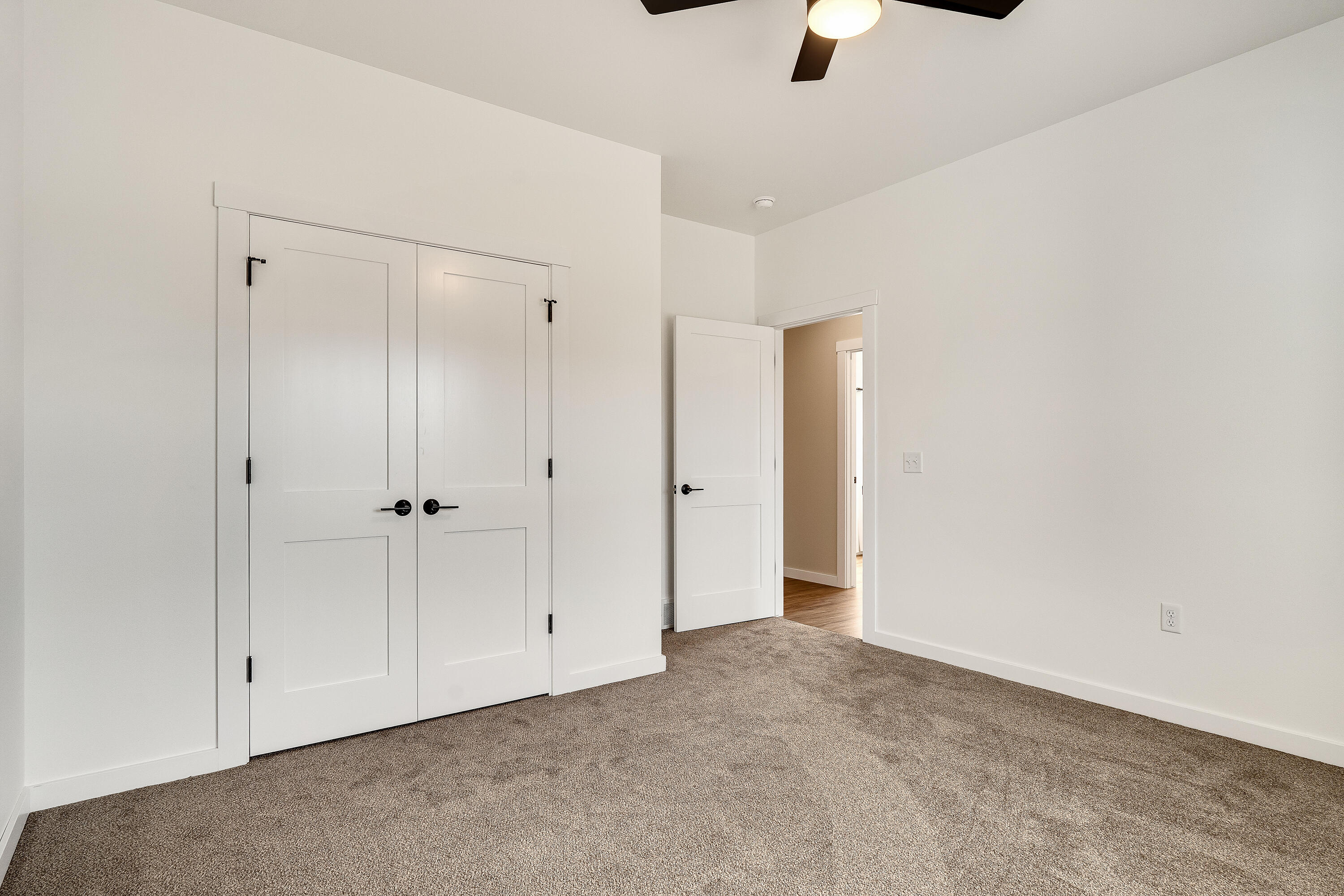 957 Clark Ln