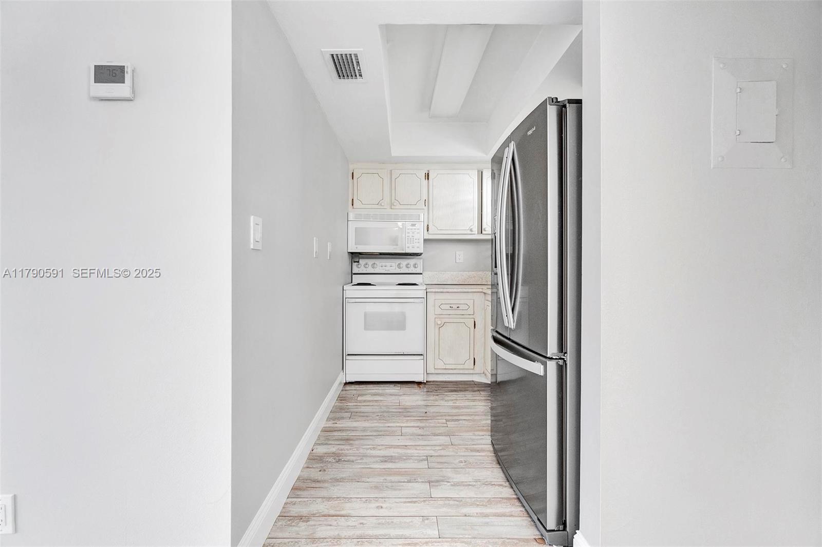 1810 New Palm Way 214