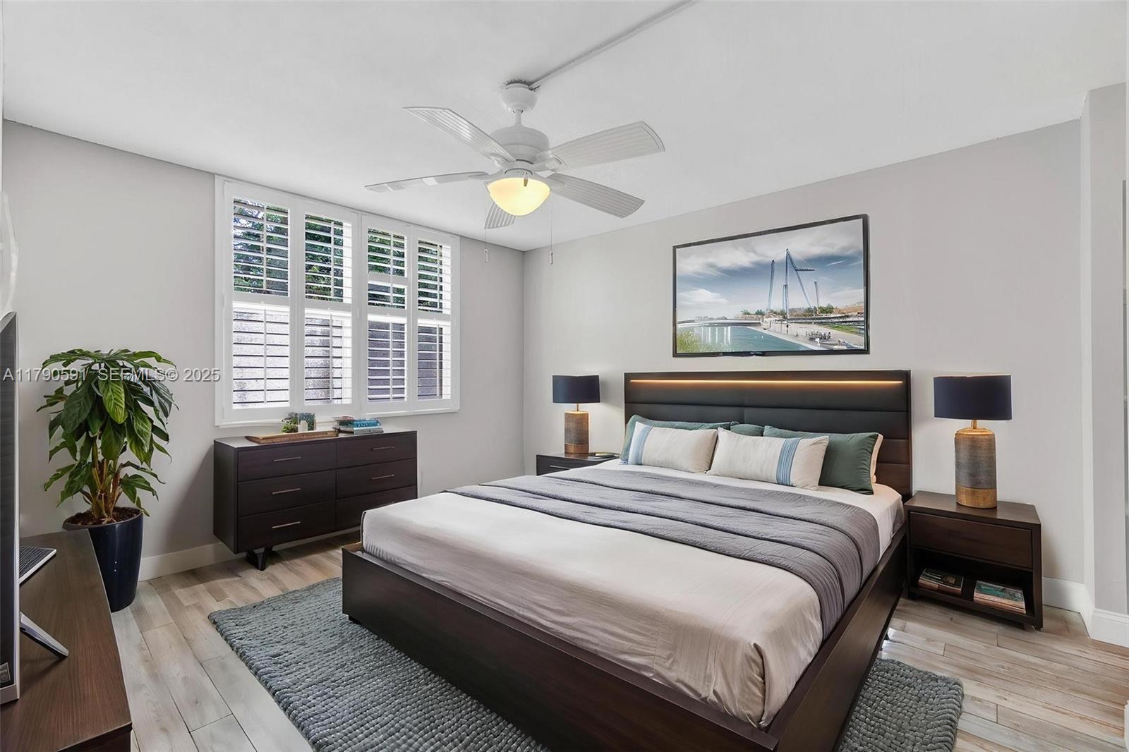 1810 New Palm Way 214