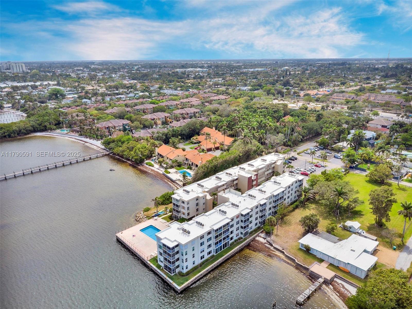 1810 New Palm Way 214