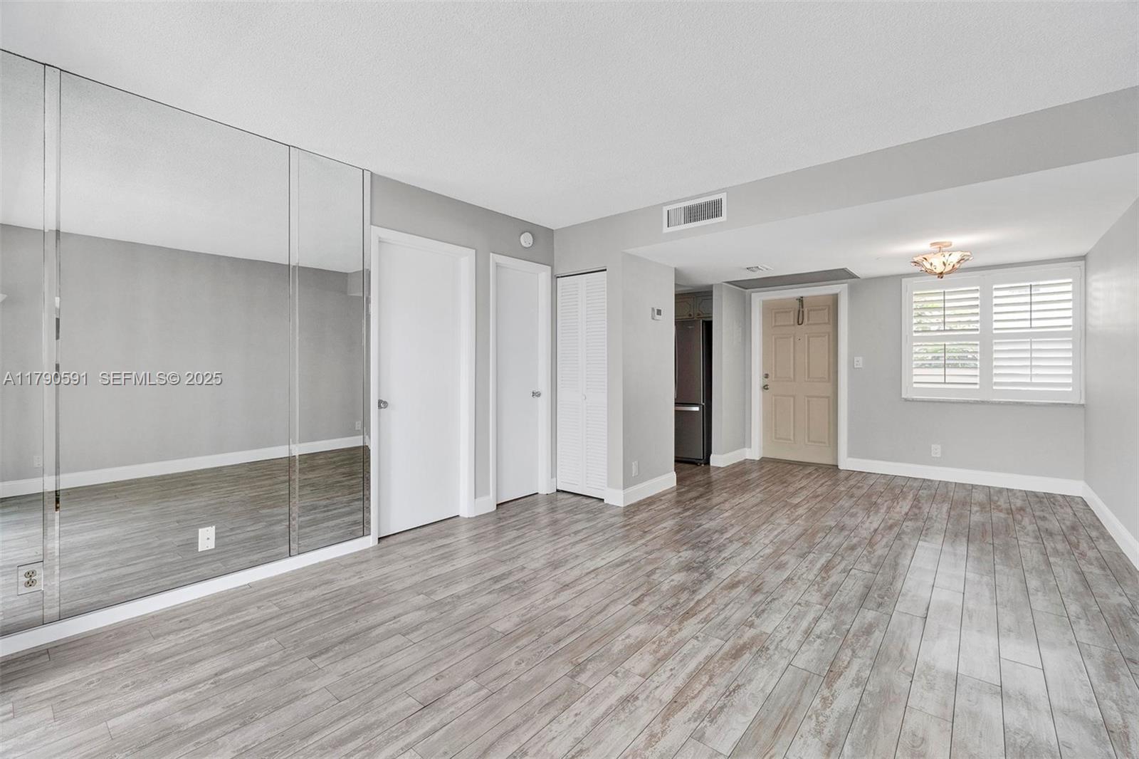 1810 New Palm Way 214