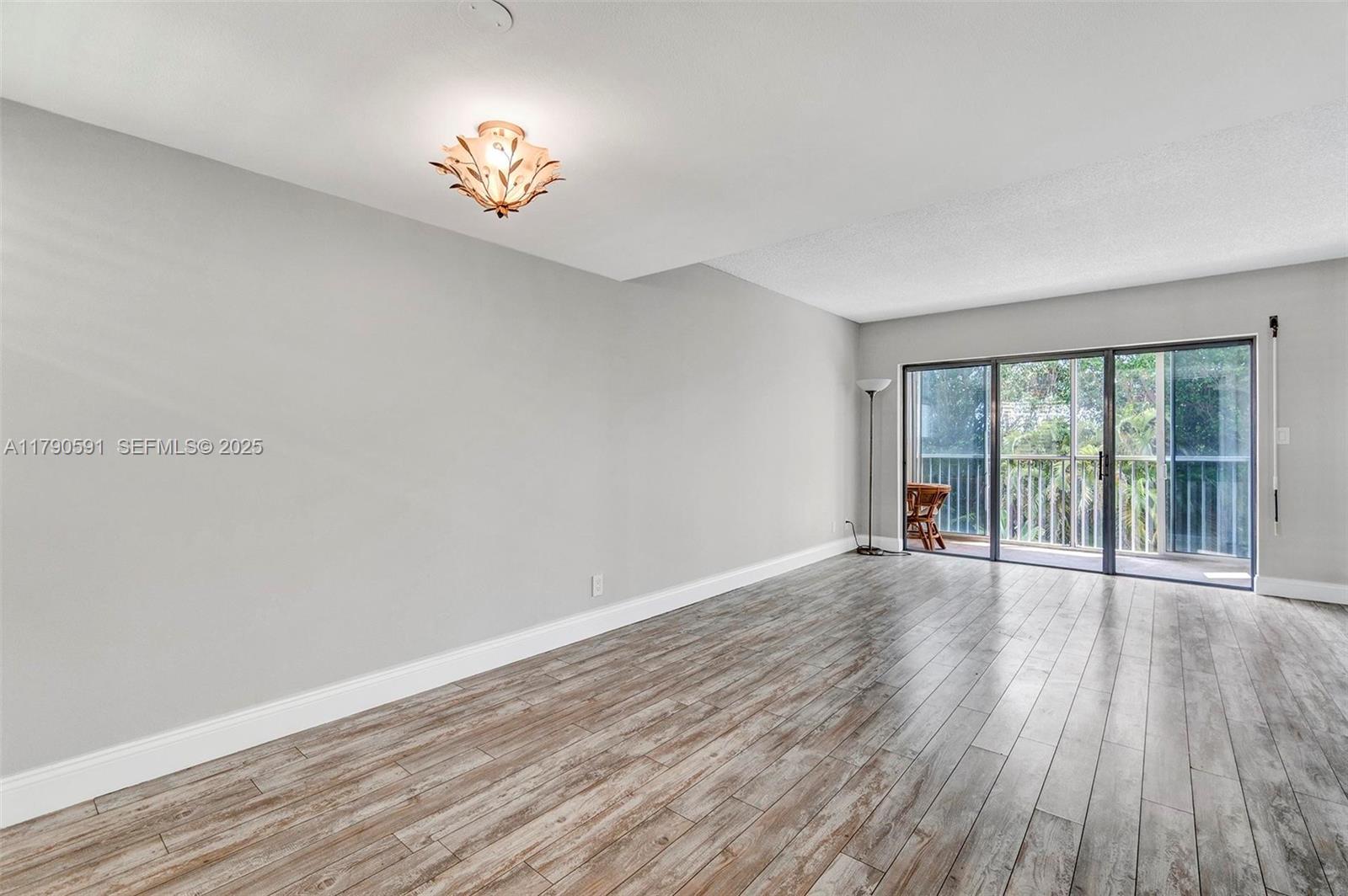 1810 New Palm Way 214