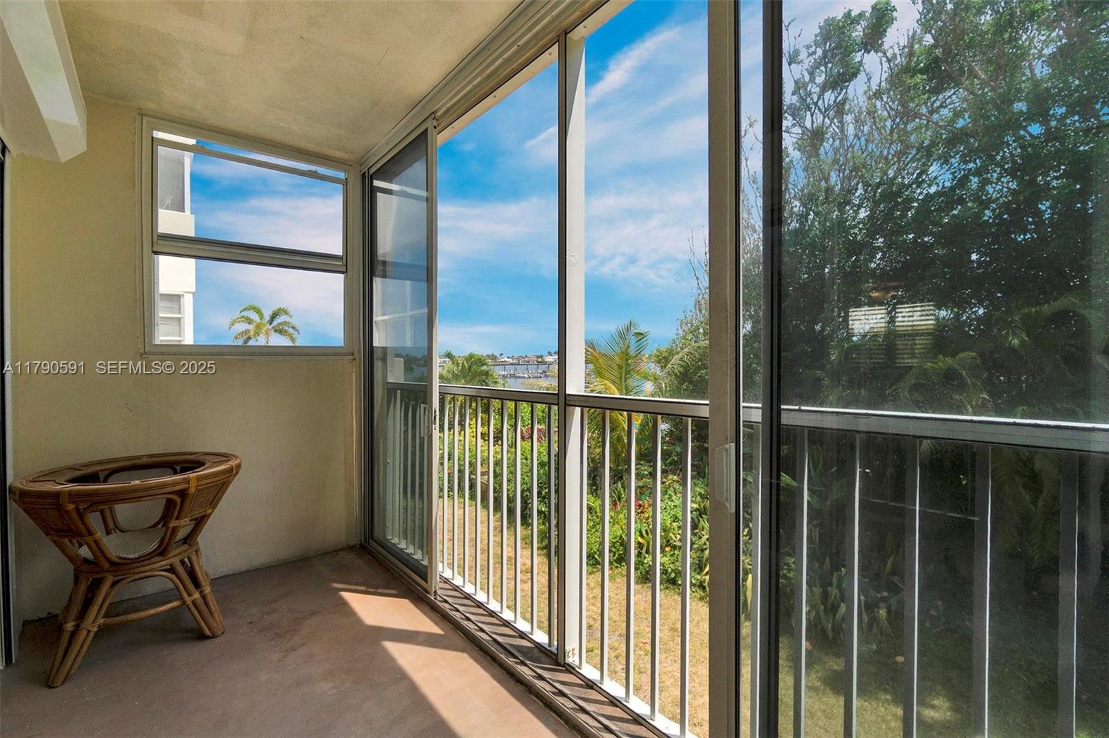 1810 New Palm Way 214