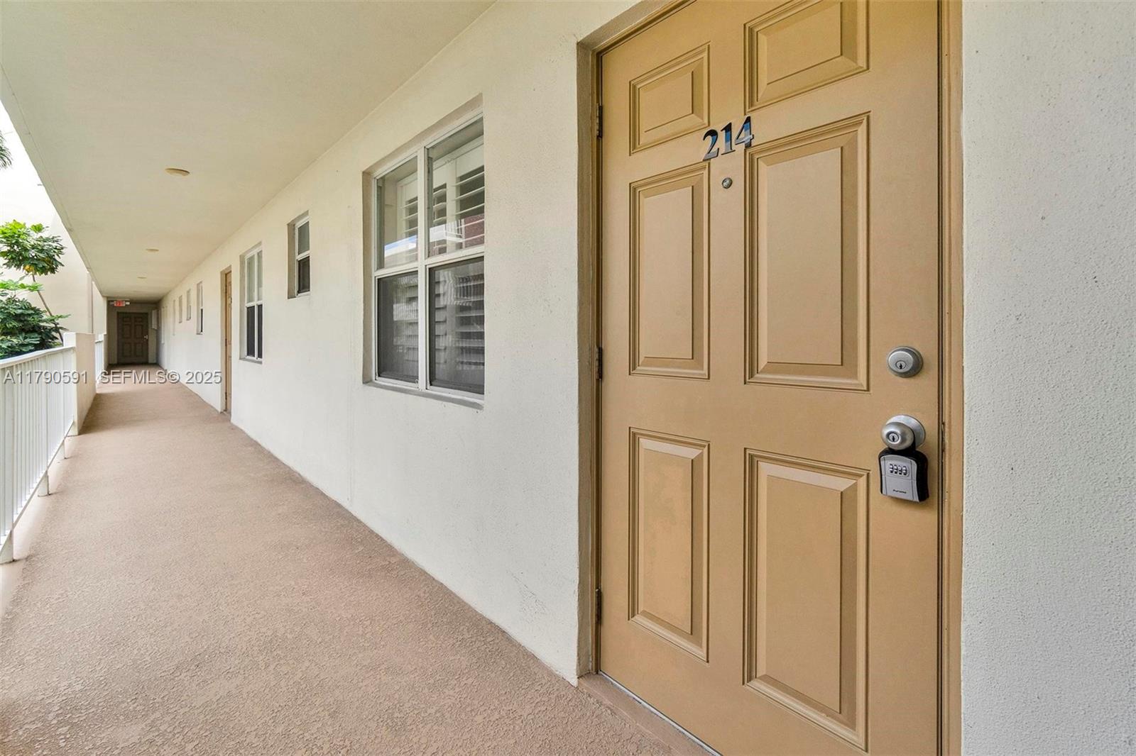 1810 New Palm Way 214