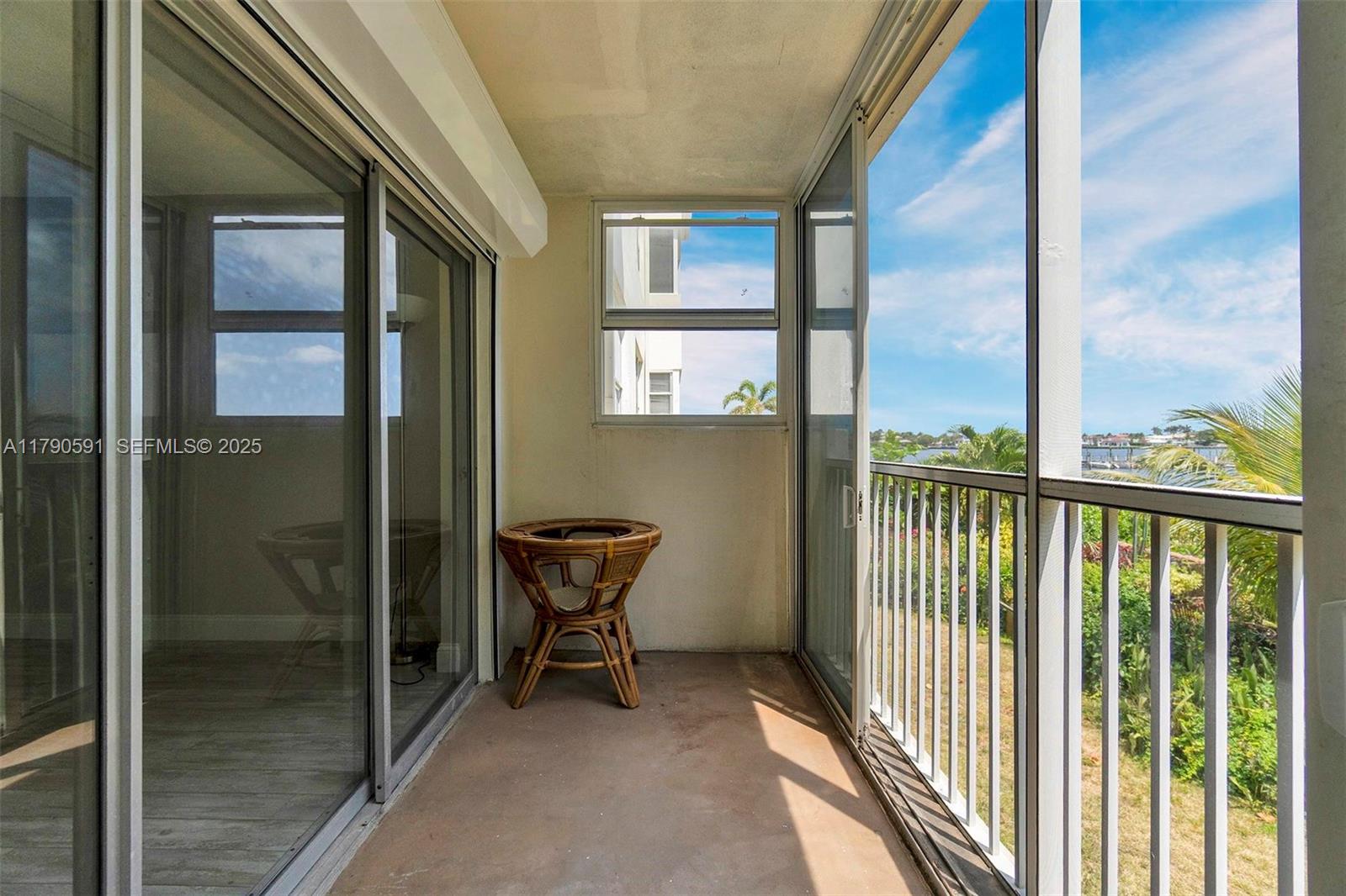 1810 New Palm Way 214