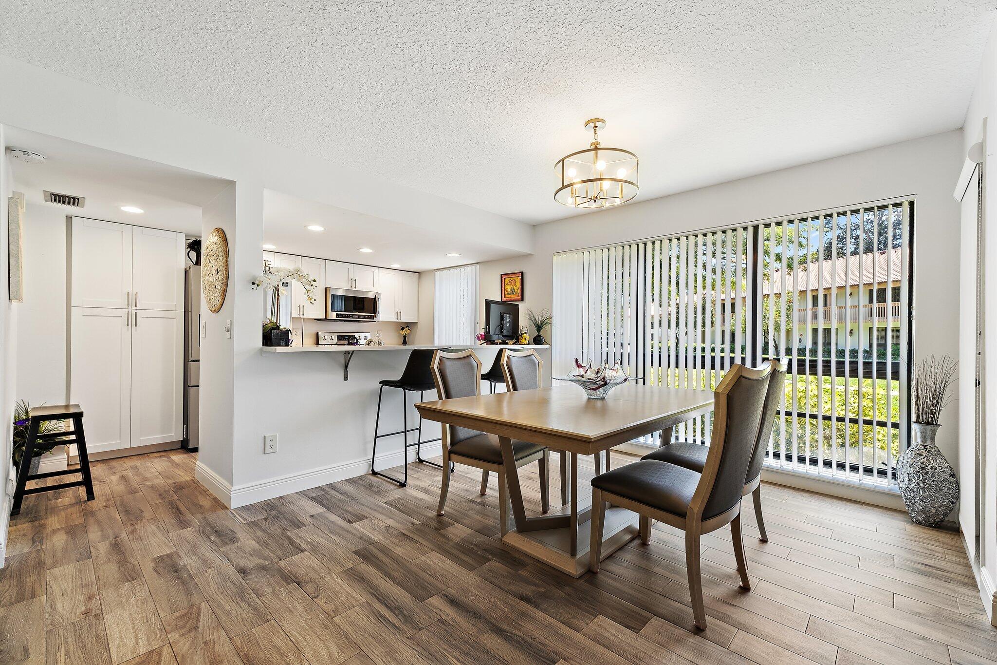 128 Brackenwood Road 128