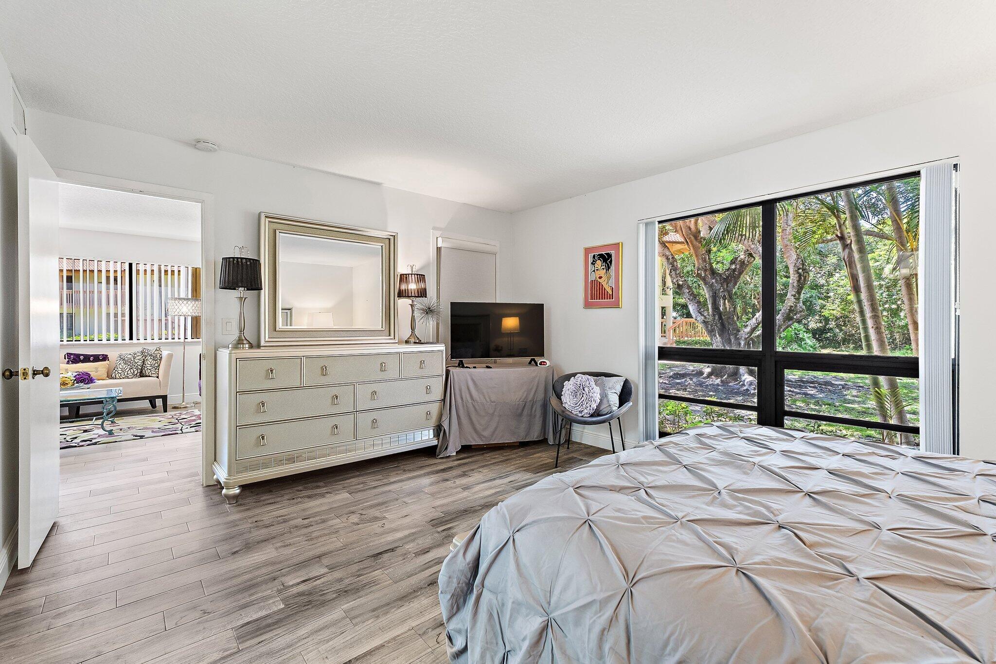 128 Brackenwood Road 128