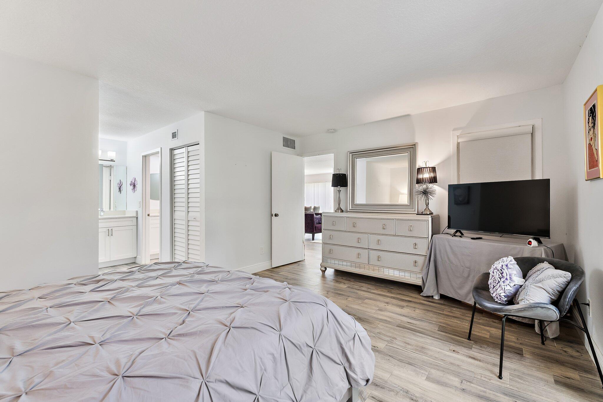 128 Brackenwood Road 128