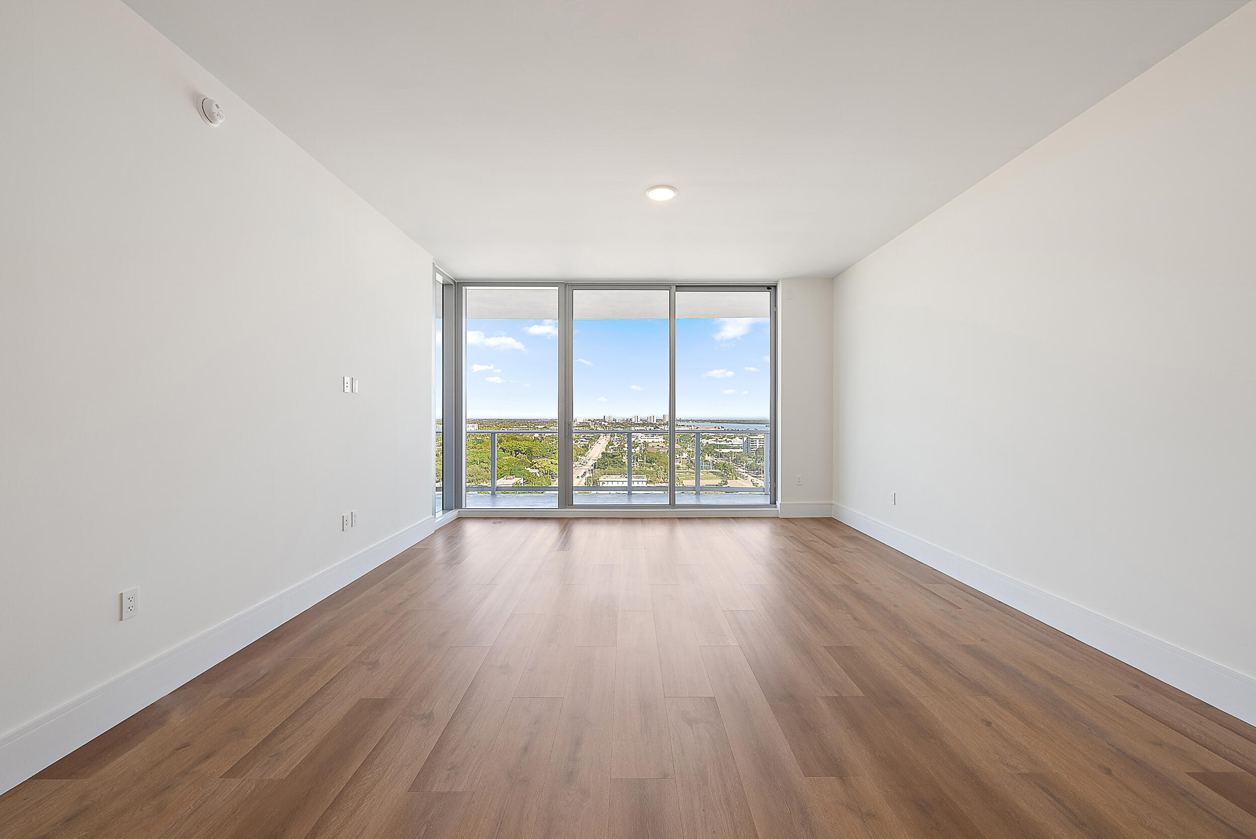220 Lake Shore Drive N-1521