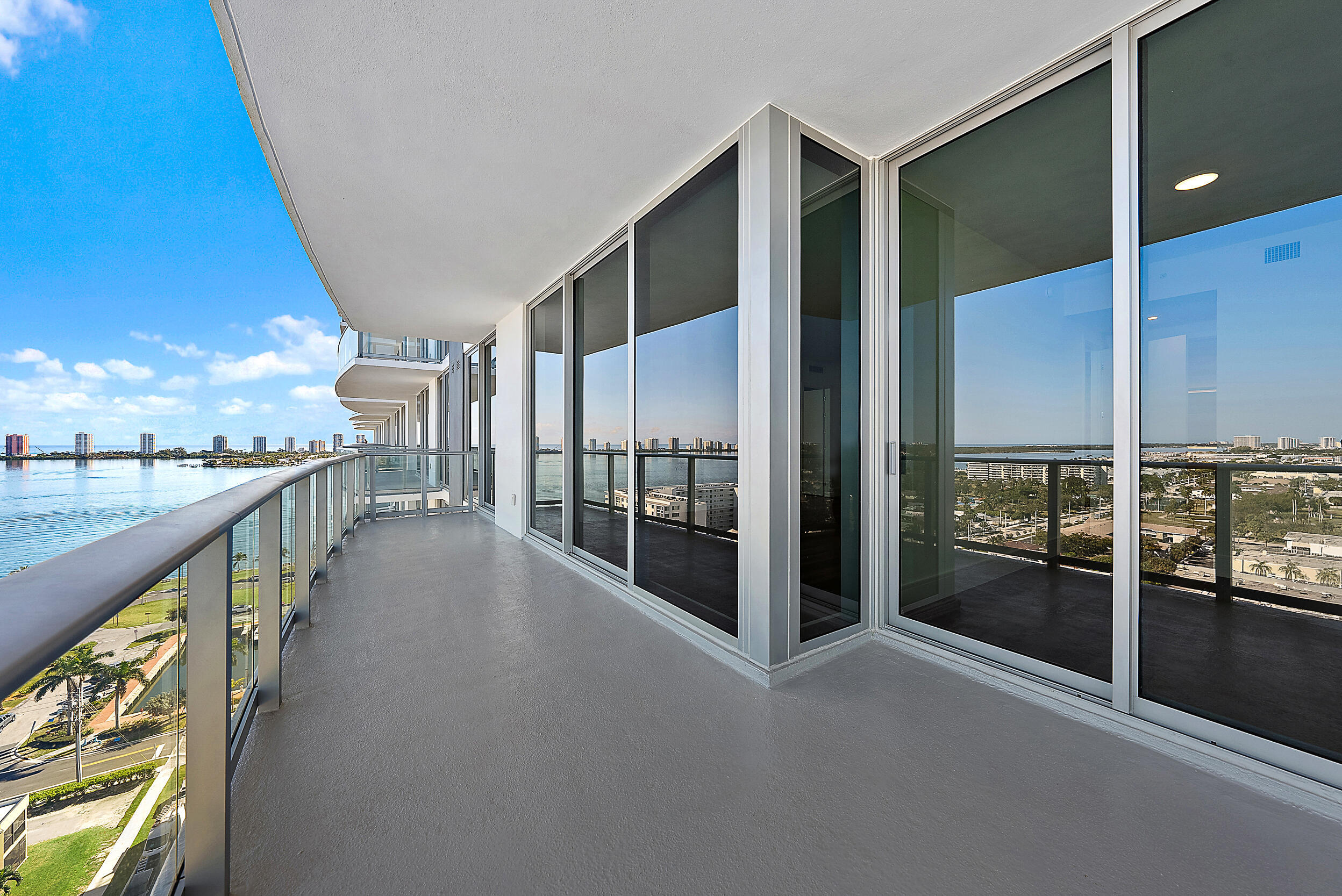 220 Lake Shore Drive N-1521