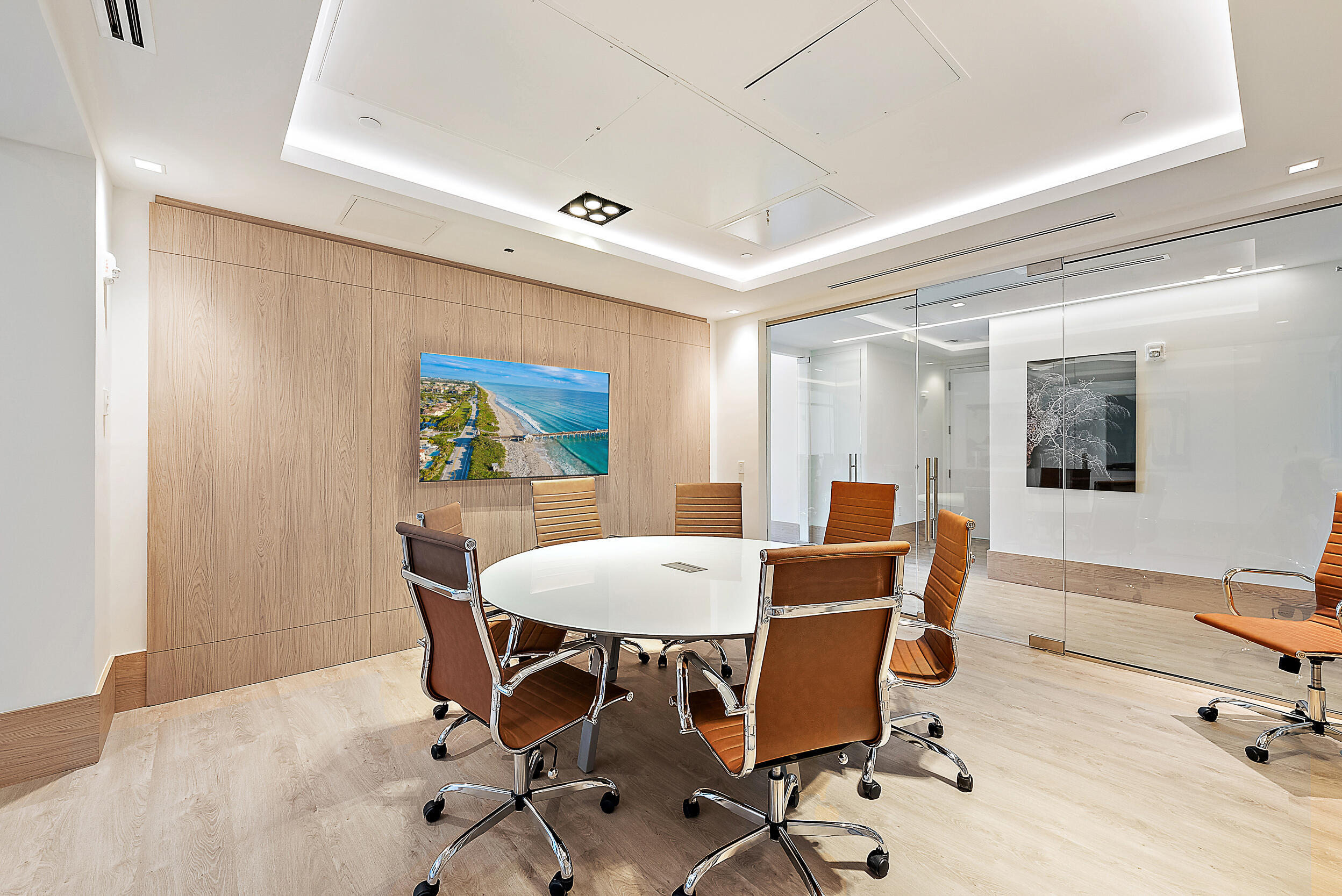 220 Lake Shore Drive N-1521