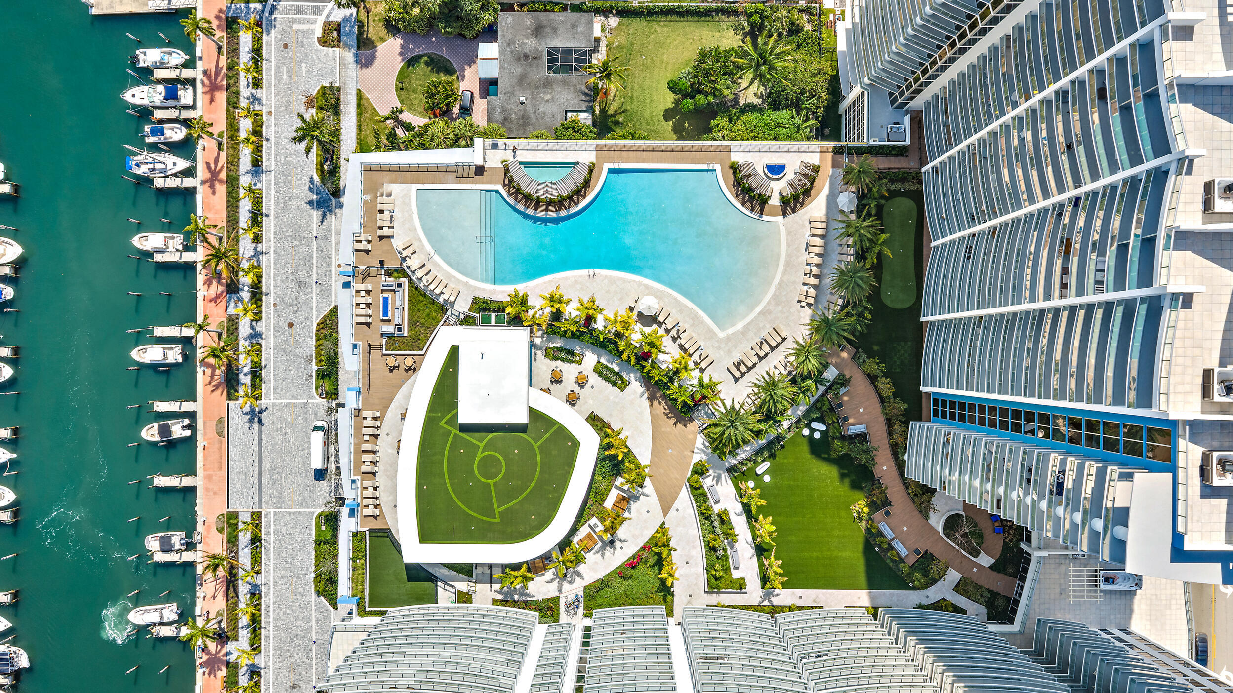 220 Lake Shore Drive N-1521