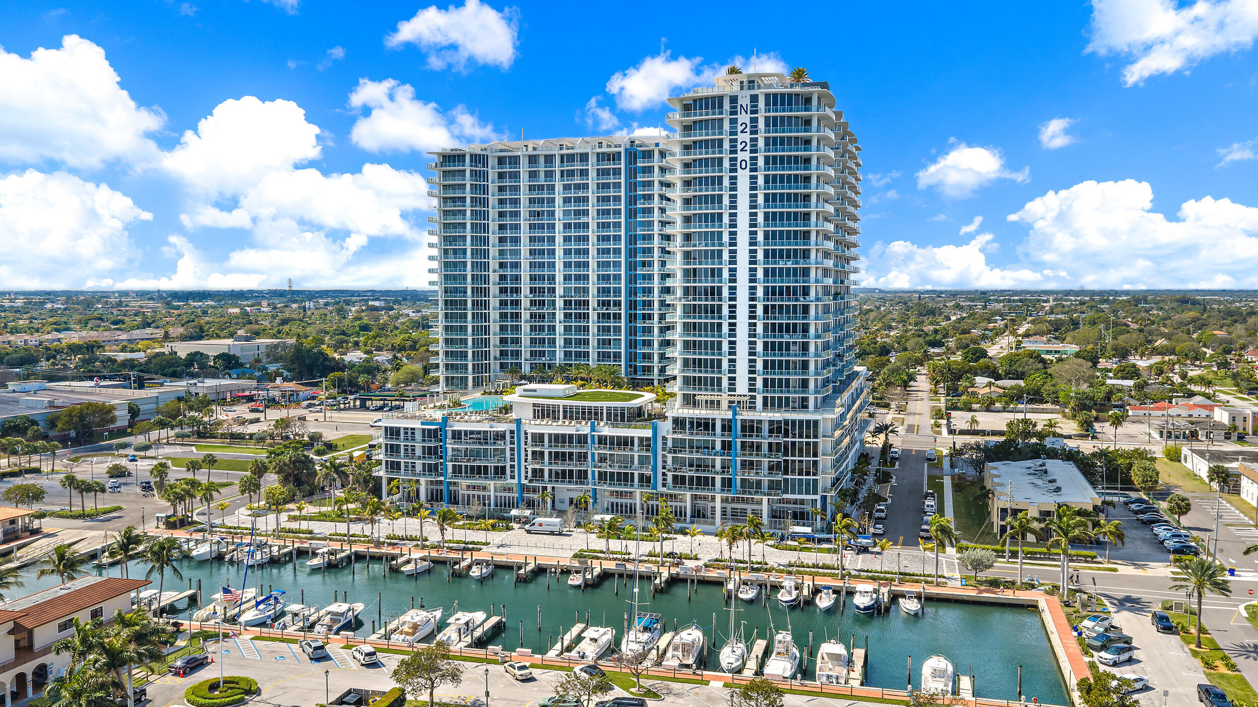 220 Lake Shore Drive N-1521