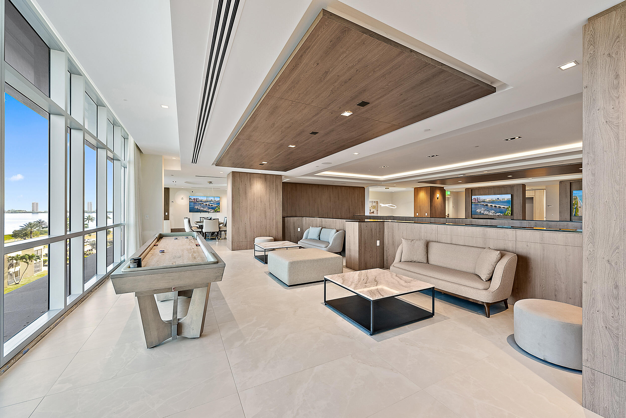 220 Lake Shore Drive N-1521