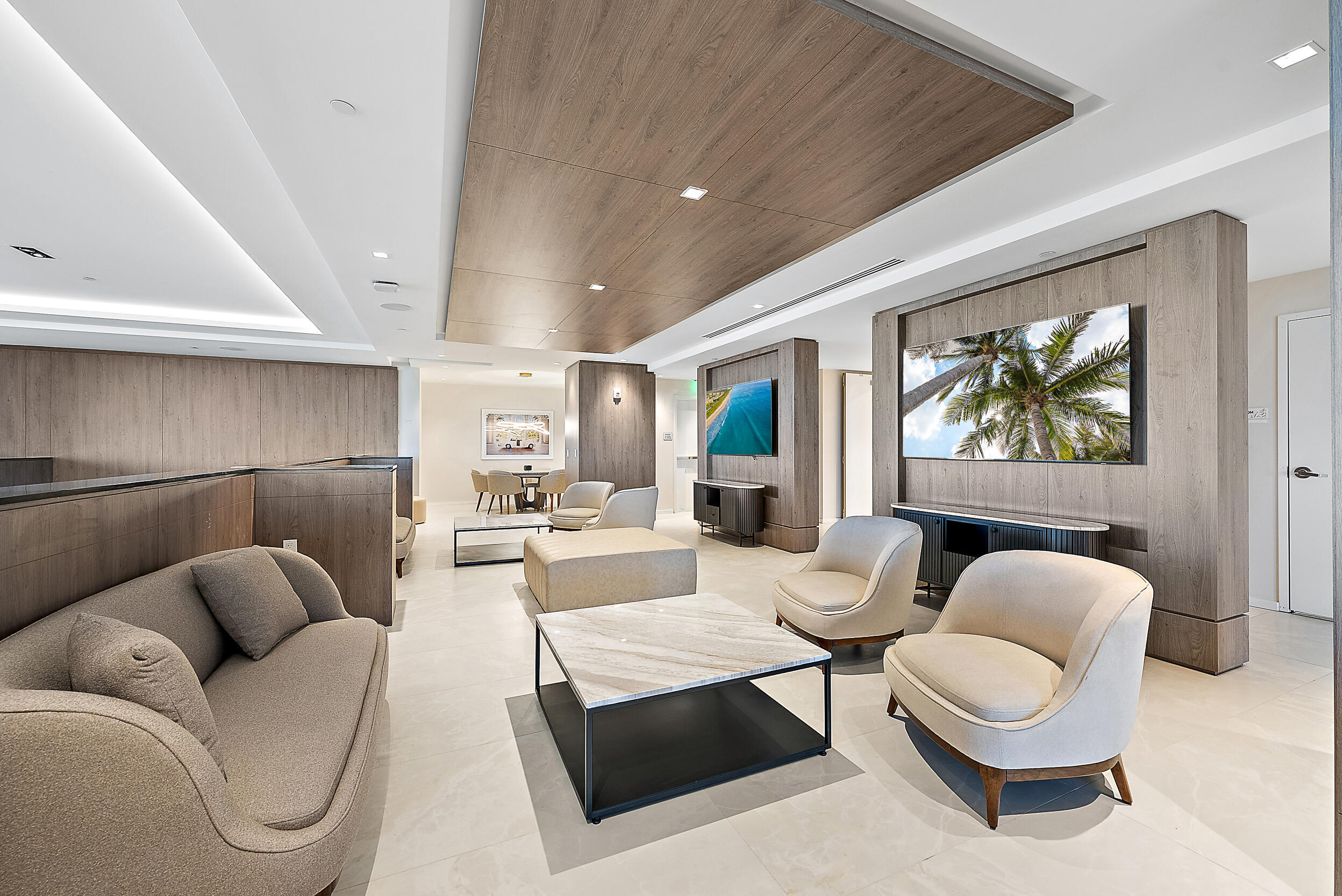 220 Lake Shore Drive N-1521