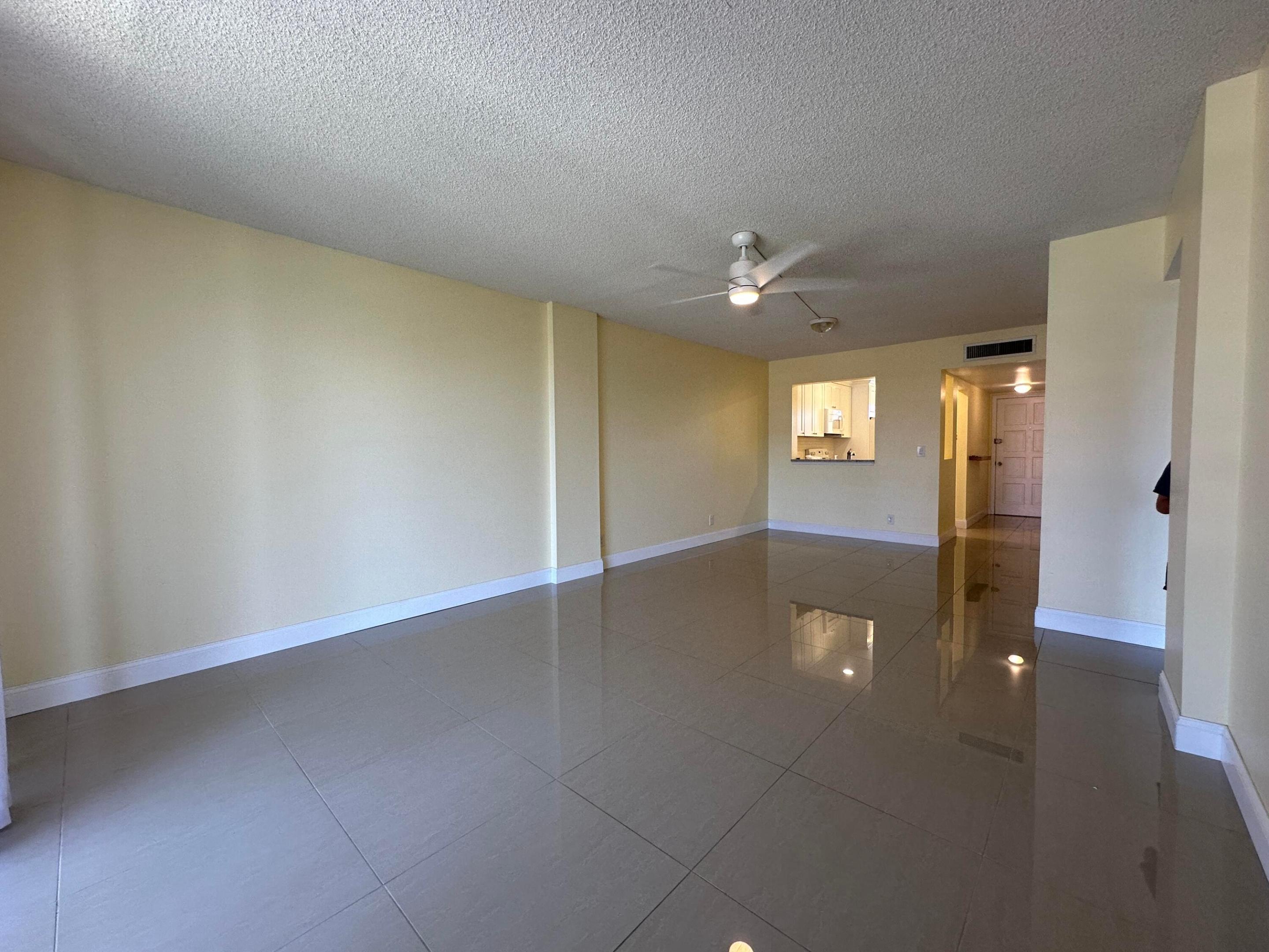 105 Paradise Harbour Boulevard 209