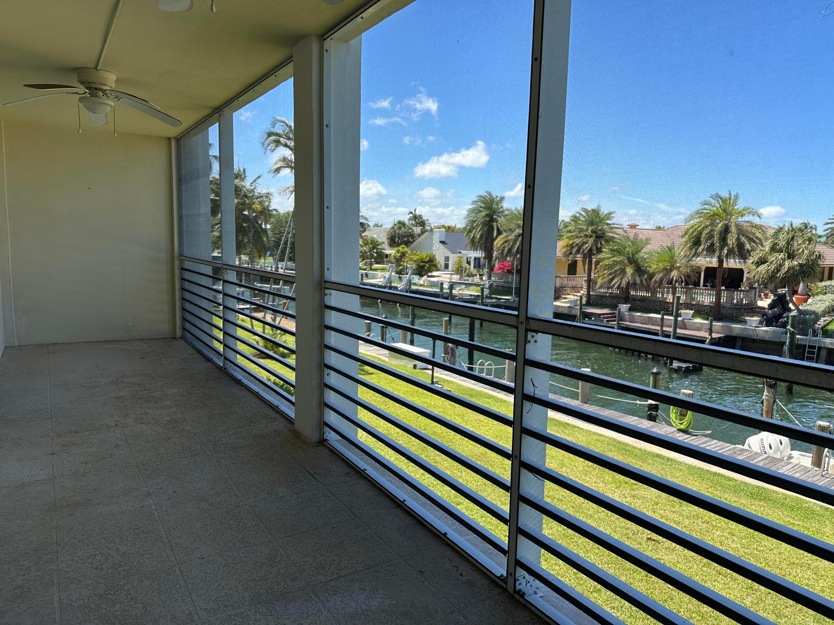 105 Paradise Harbour Boulevard 209