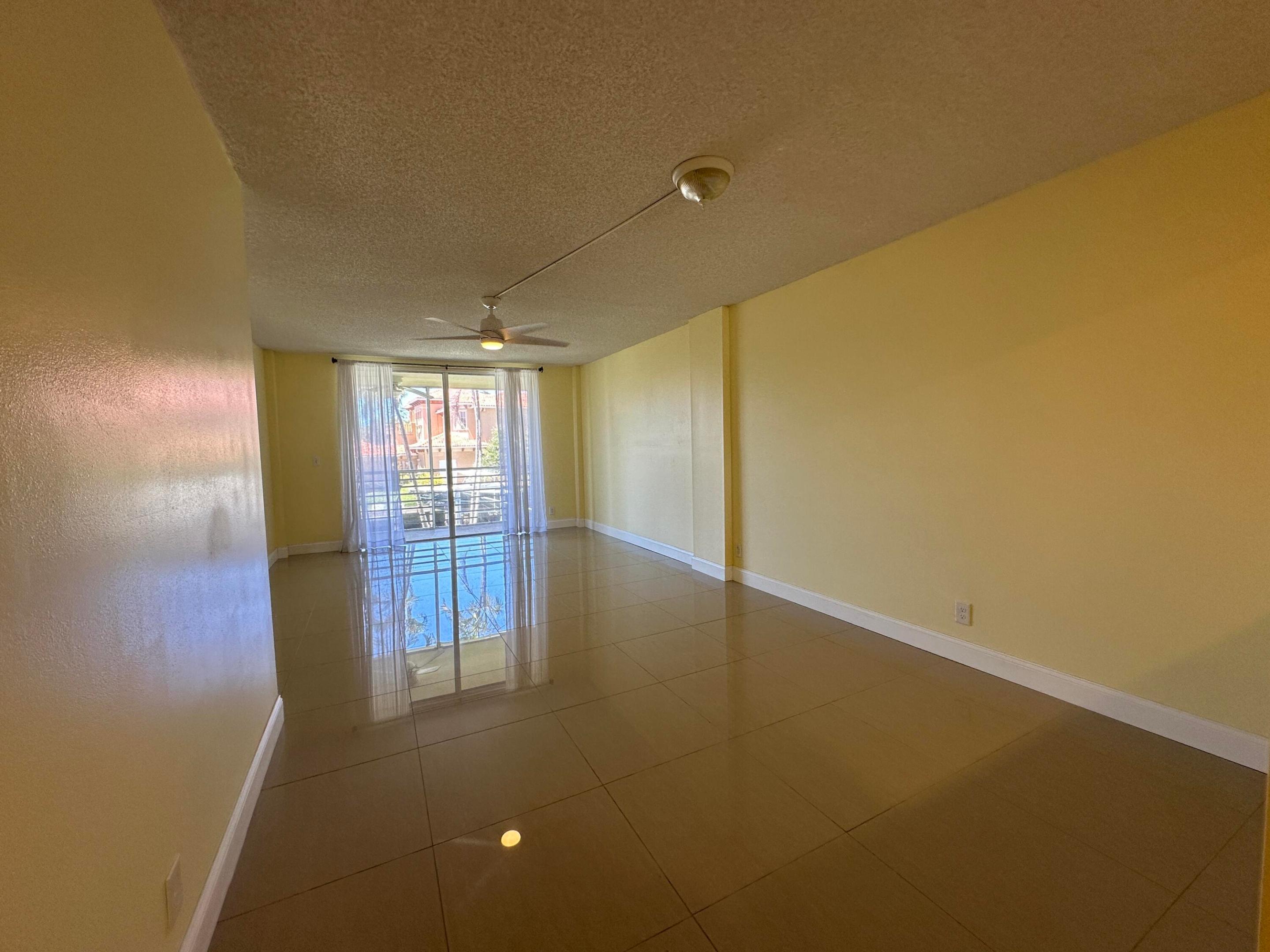 105 Paradise Harbour Boulevard 209