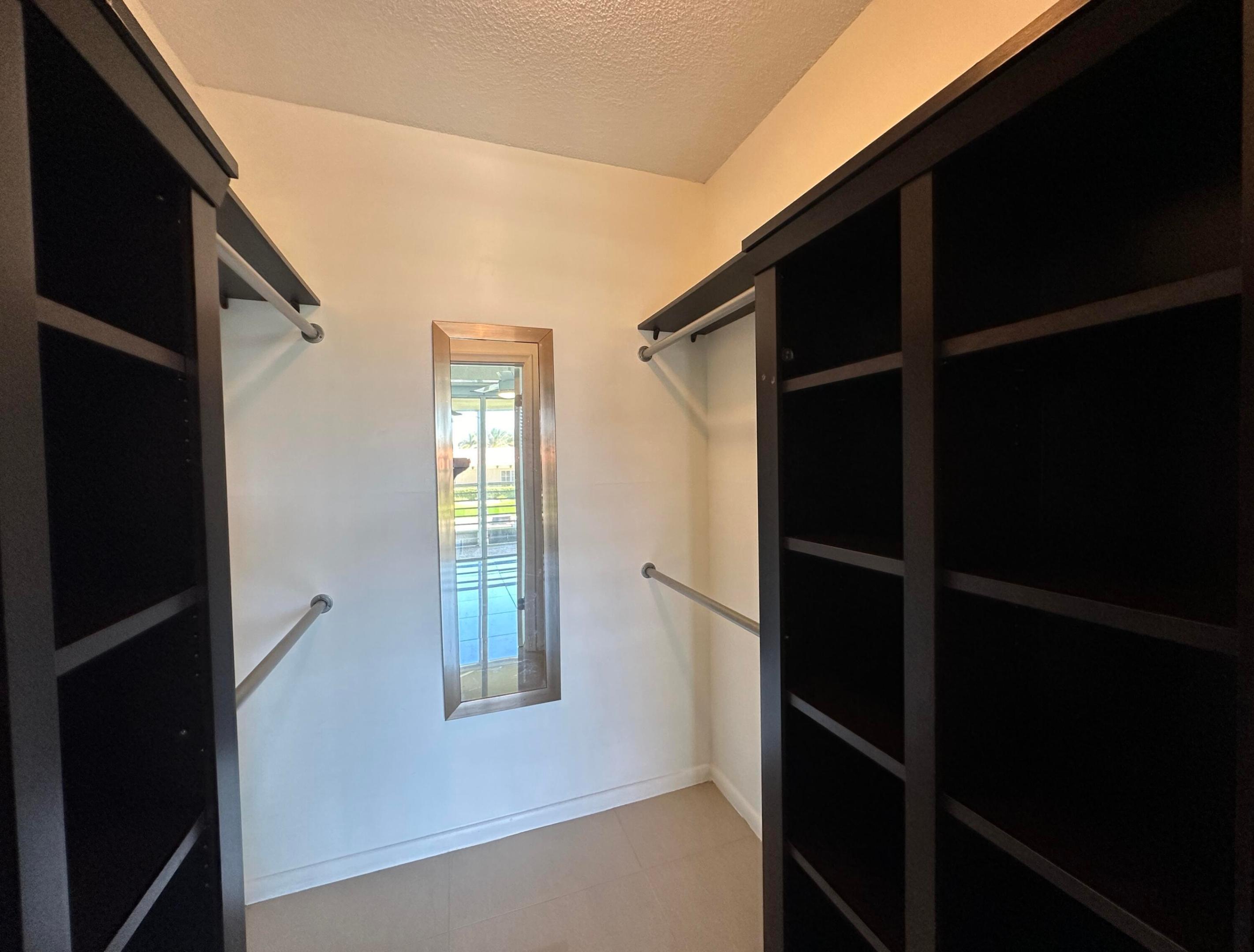 105 Paradise Harbour Boulevard 209
