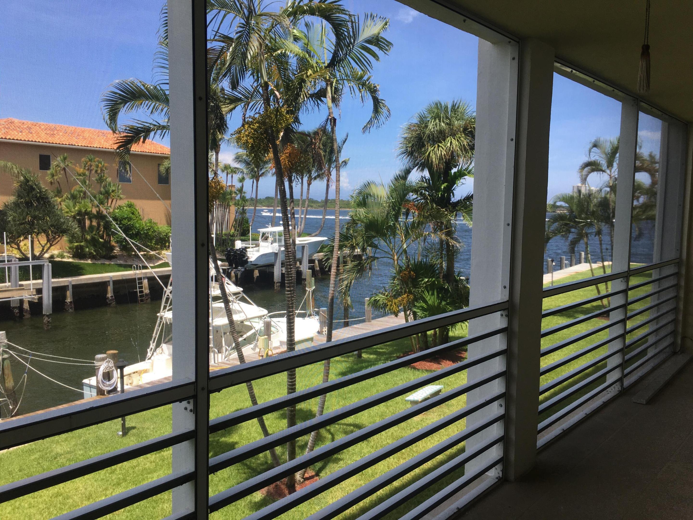 105 Paradise Harbour Boulevard 209