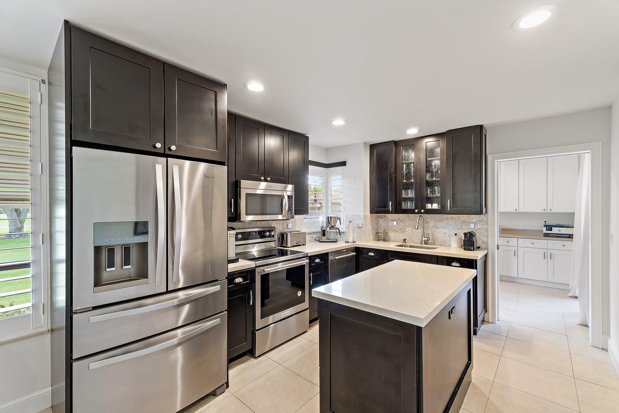 261 Old Meadow Way Way