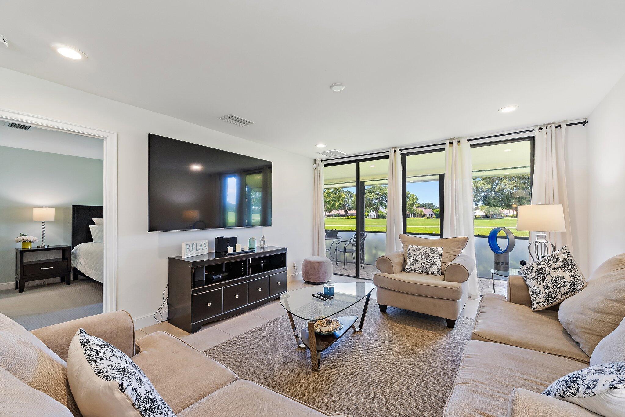261 Old Meadow Way Way